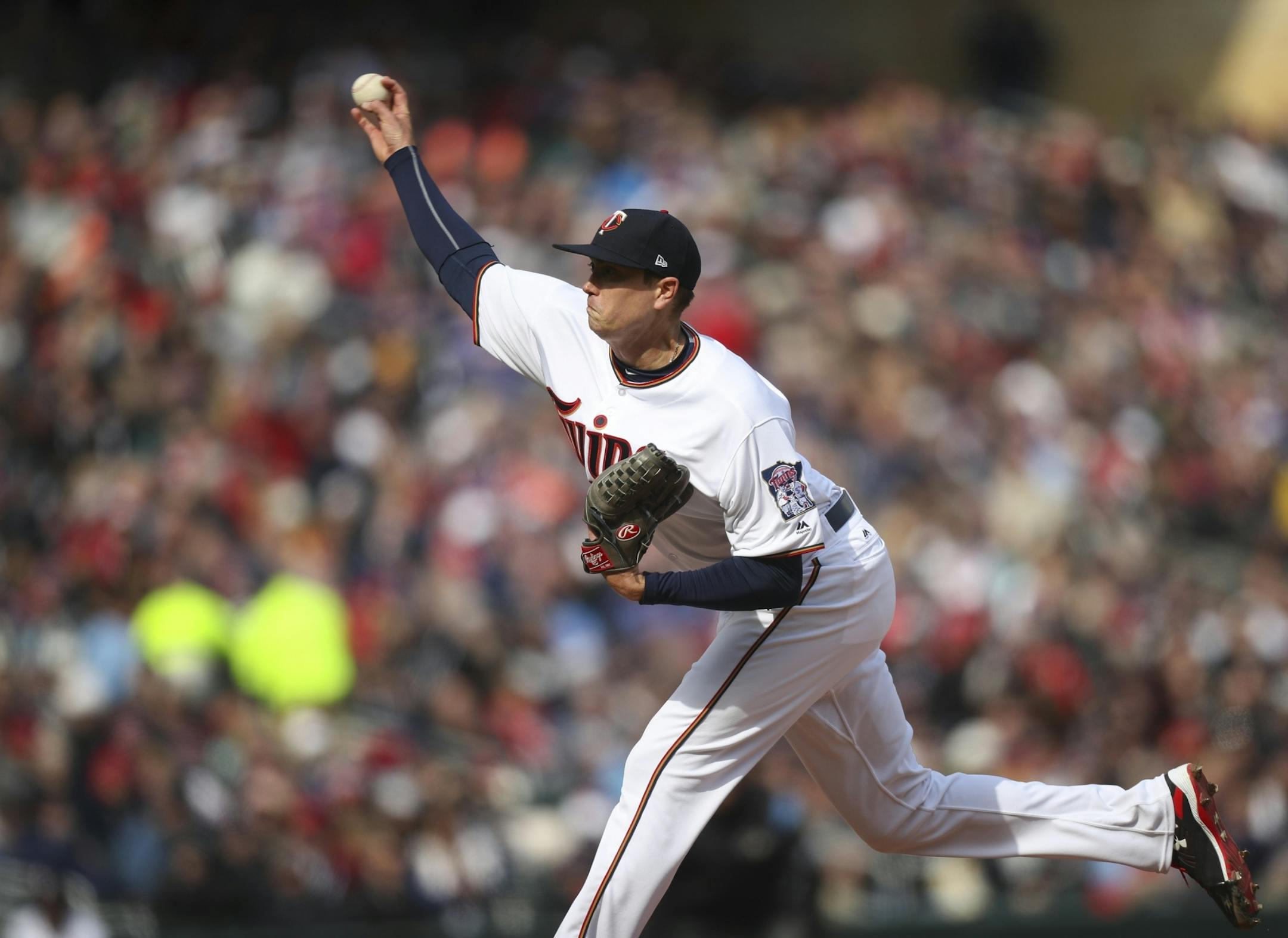 Minnesota Twins starting pitcher Kyle Gibson throwing against Seattle in the second inning.