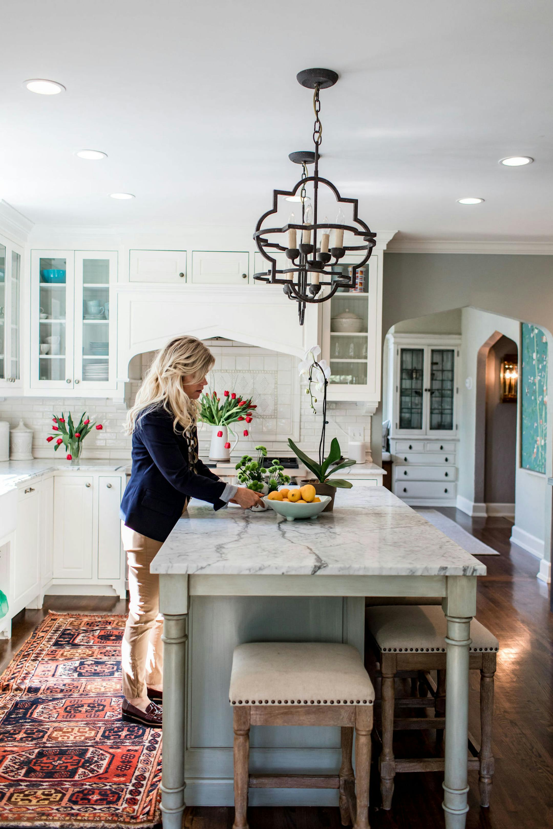 Designer Renae Kelller suggests visiting art fairs or studios, not only to find more unique pieces, but to make the selection process a memorable experience itself.