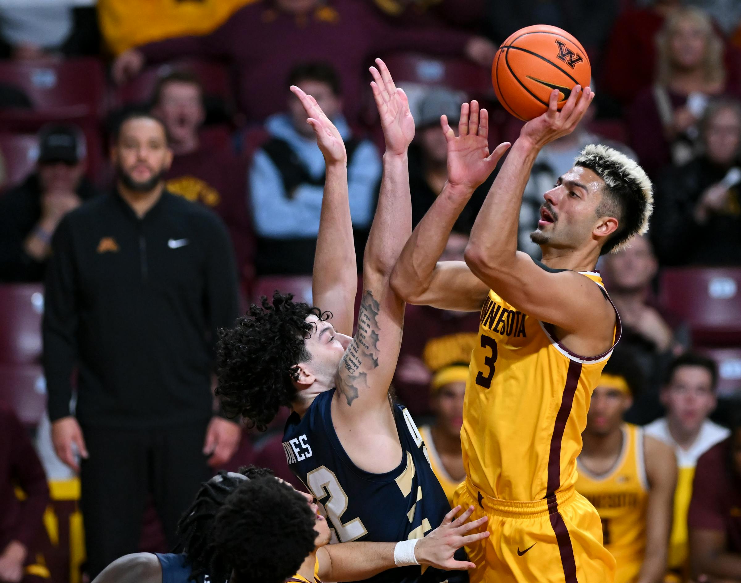 Garcia stands out for Gophers men’s basketball team