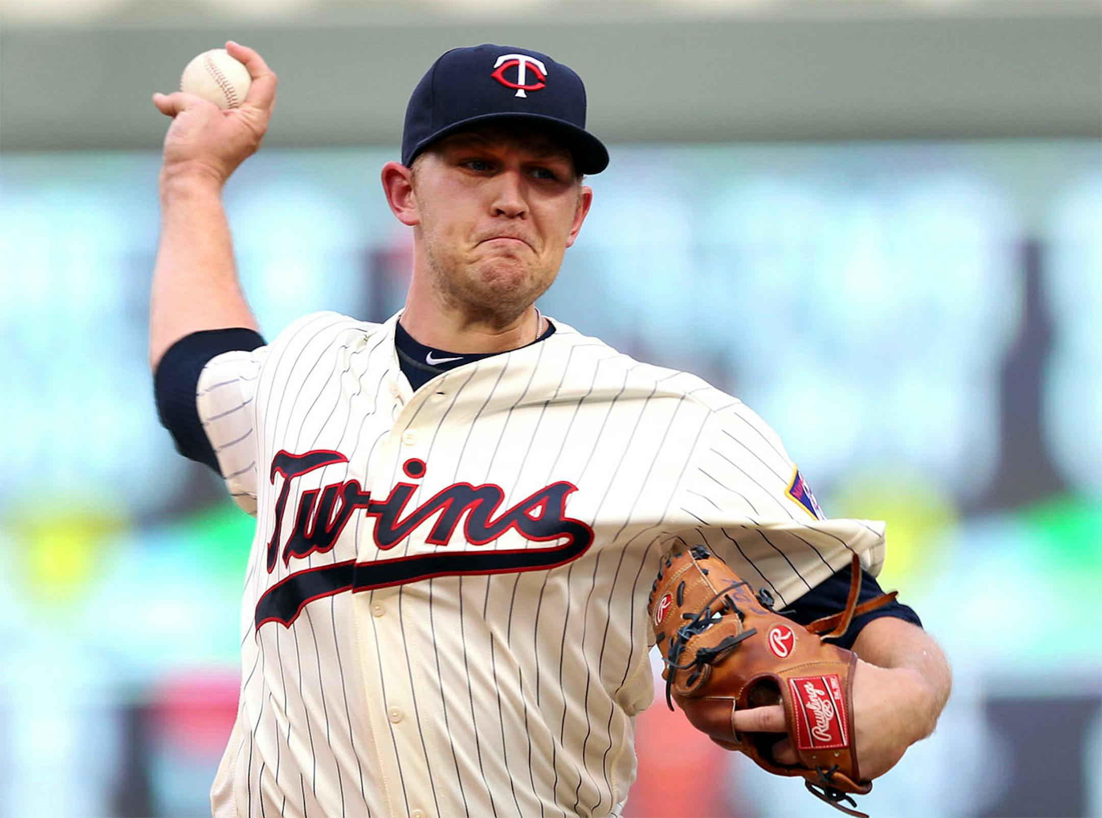 Minnesota Twins starting pitcher Tyler Duffey throws to the Kansas City Royals in the first inning during a baseball game on Saturday, Aug., 13, 2016, in Minneapolis.