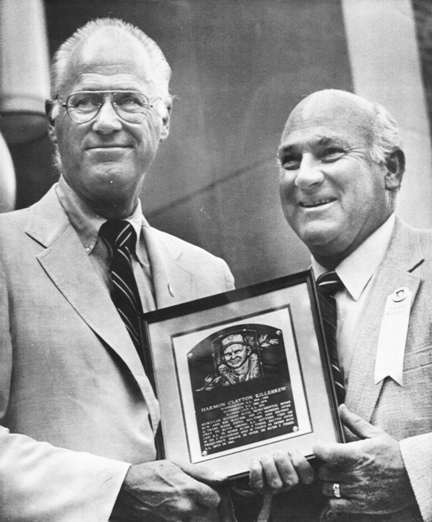 Harmon Killebrew, right, posed with baseball commissioner Bowie Kuhn in Cooperstown, N.Y., after Killebrew was inducted into the Hall of Fame on Aug. 12, 1984.