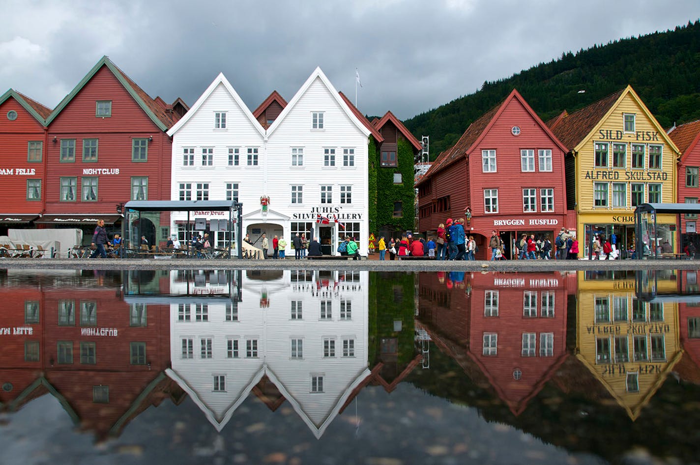 Bryggen, the old wharf of Bergen. Photo by ÿyvind Heen - Visitnorway.com