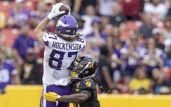 Vikings tight end T.J. Hockenson proved to be a quick study after being acquired from the Lions, playing 91% of the offense snaps in a 20-17 victory o