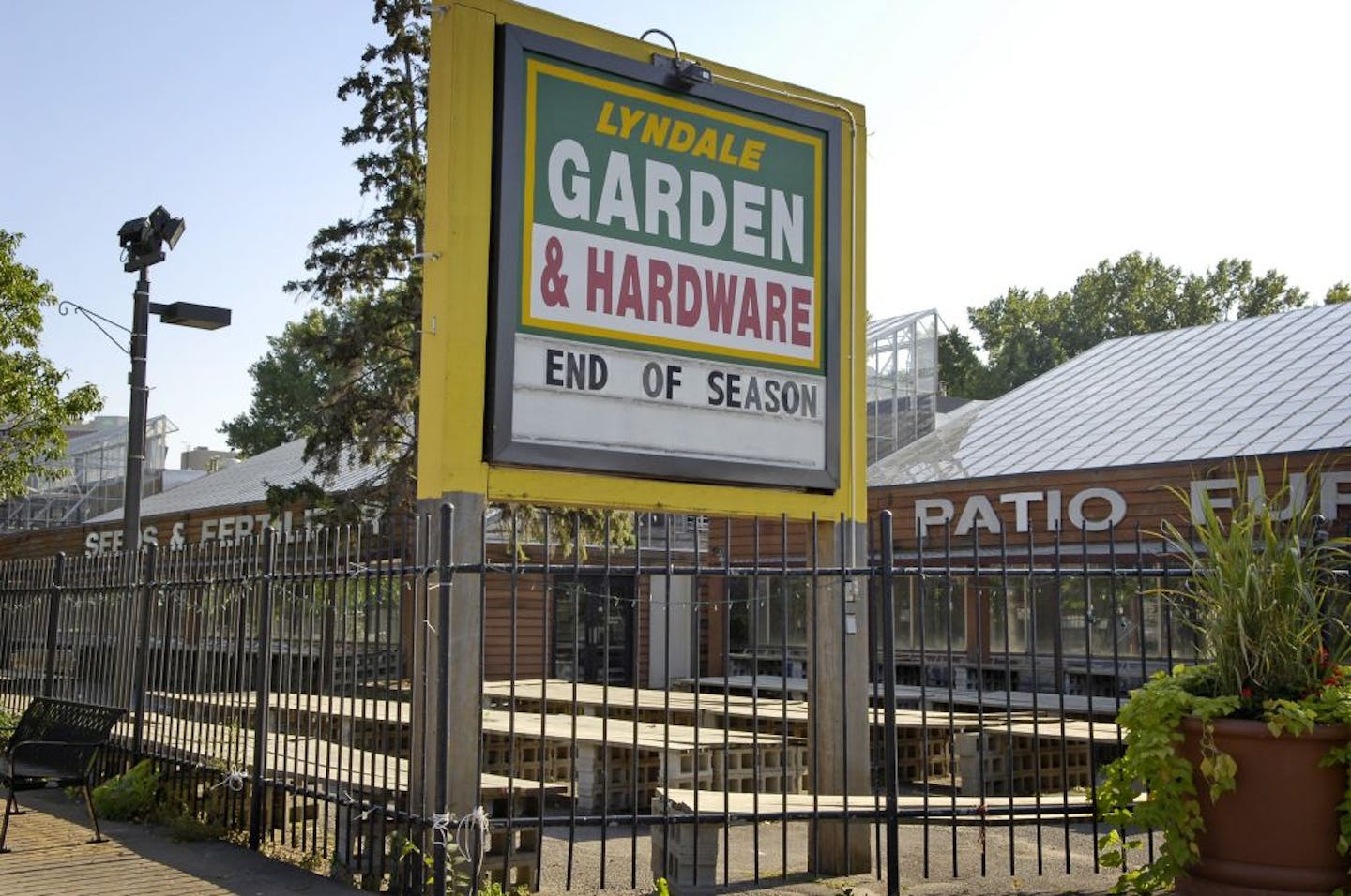 GLEN STUBBE � gstubbe@startribune.com -- Thursday, September 14, 2006 -- Richfield, Minn. -- The 10 acres where Lyndale Garden and Hardware sits has been offered for sale. The garden center recently announced it would only be open seasonally.