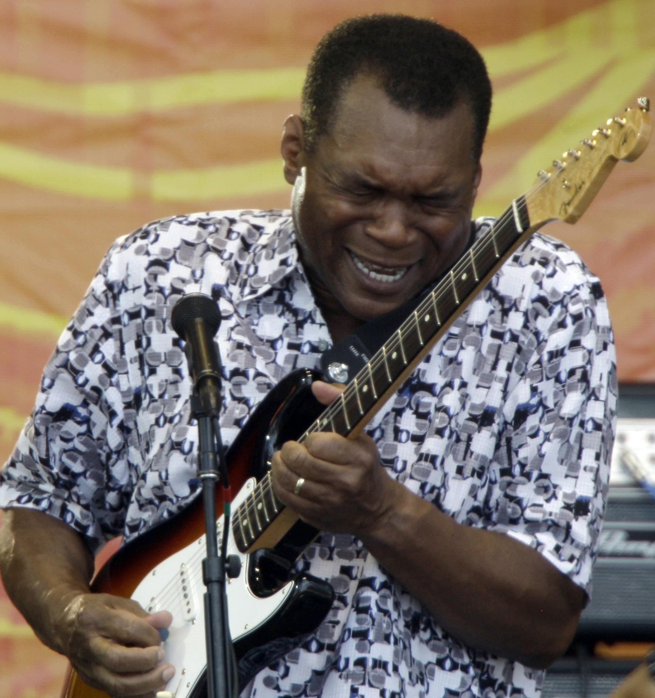 ** CORRECTS NAME TO ROBERT CRAY ** Robert Cray performs during the Crossroads Guitar Festival Saturday, June 26, 2010 in Chicago. (AP Photo/Kiichiro Sato)