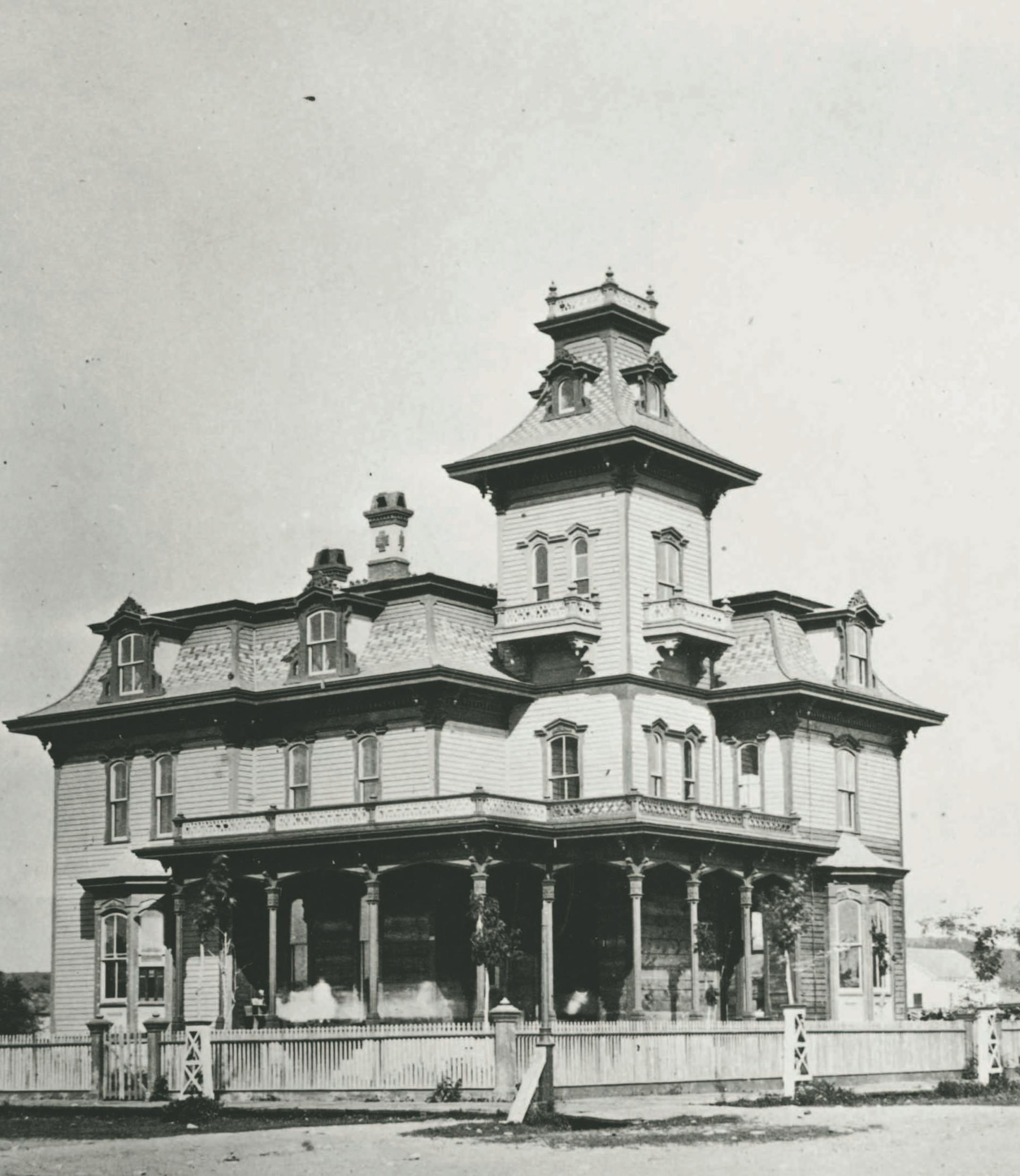 Monroe Sheire's wood-frame house on East Ninth STreet, about 1870. Sheire was one of St. Paul's early master builders.