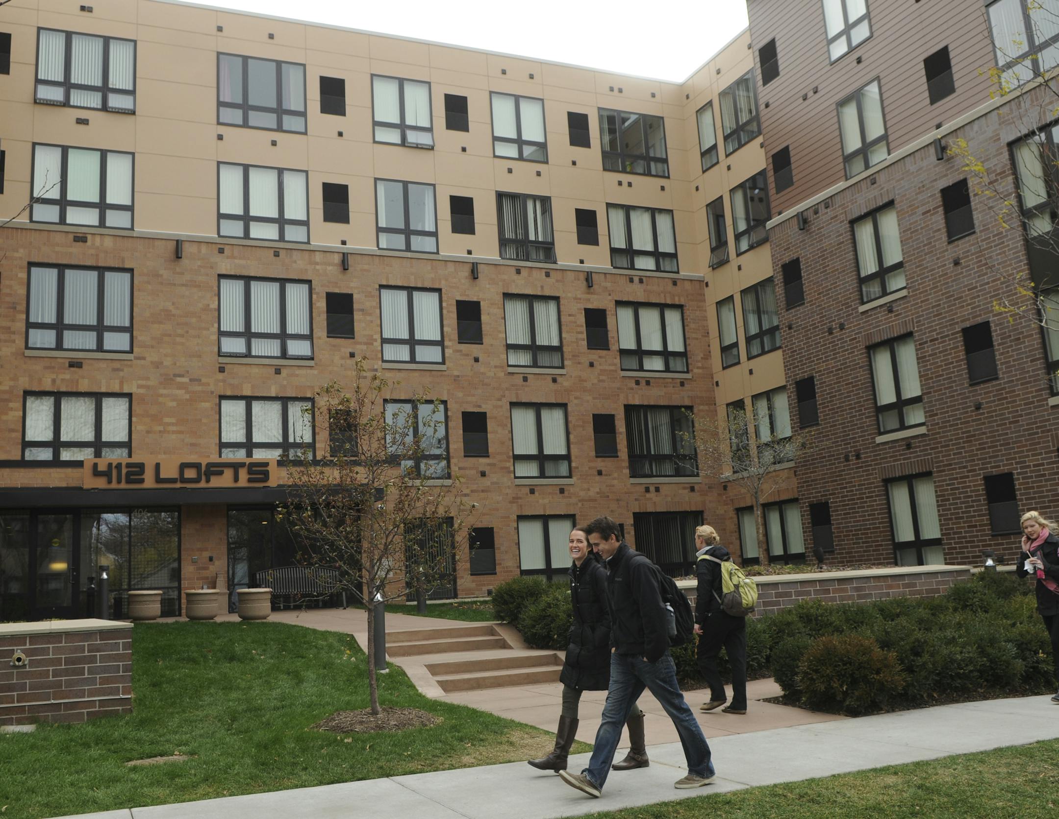 412 Lofts at the corner of 4th St SE and 12th Ave SE in Dinkytown, on Wednesday November 2, 2011] Richard Sennott/Star Tribune. Richard.Sennott@startribune.com Minneapolis Minn. Tuesday 11/2/11) ** Kelly Doran (cq)