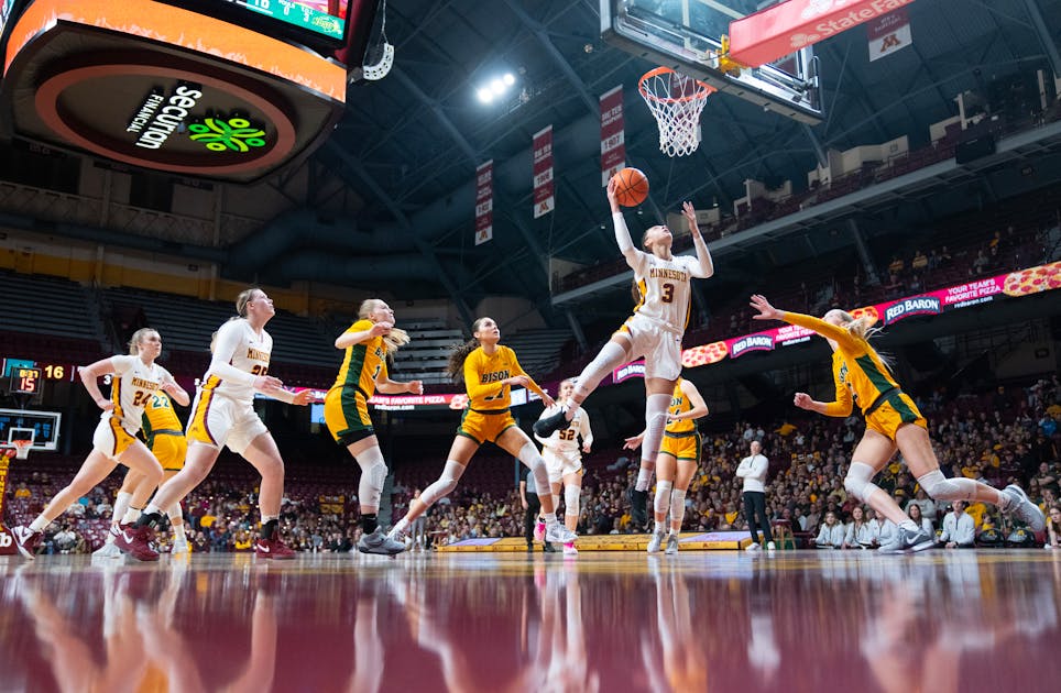 Gophers womens basketball escapes North Dakota States rally for 69-65 win in WNIT Super 16