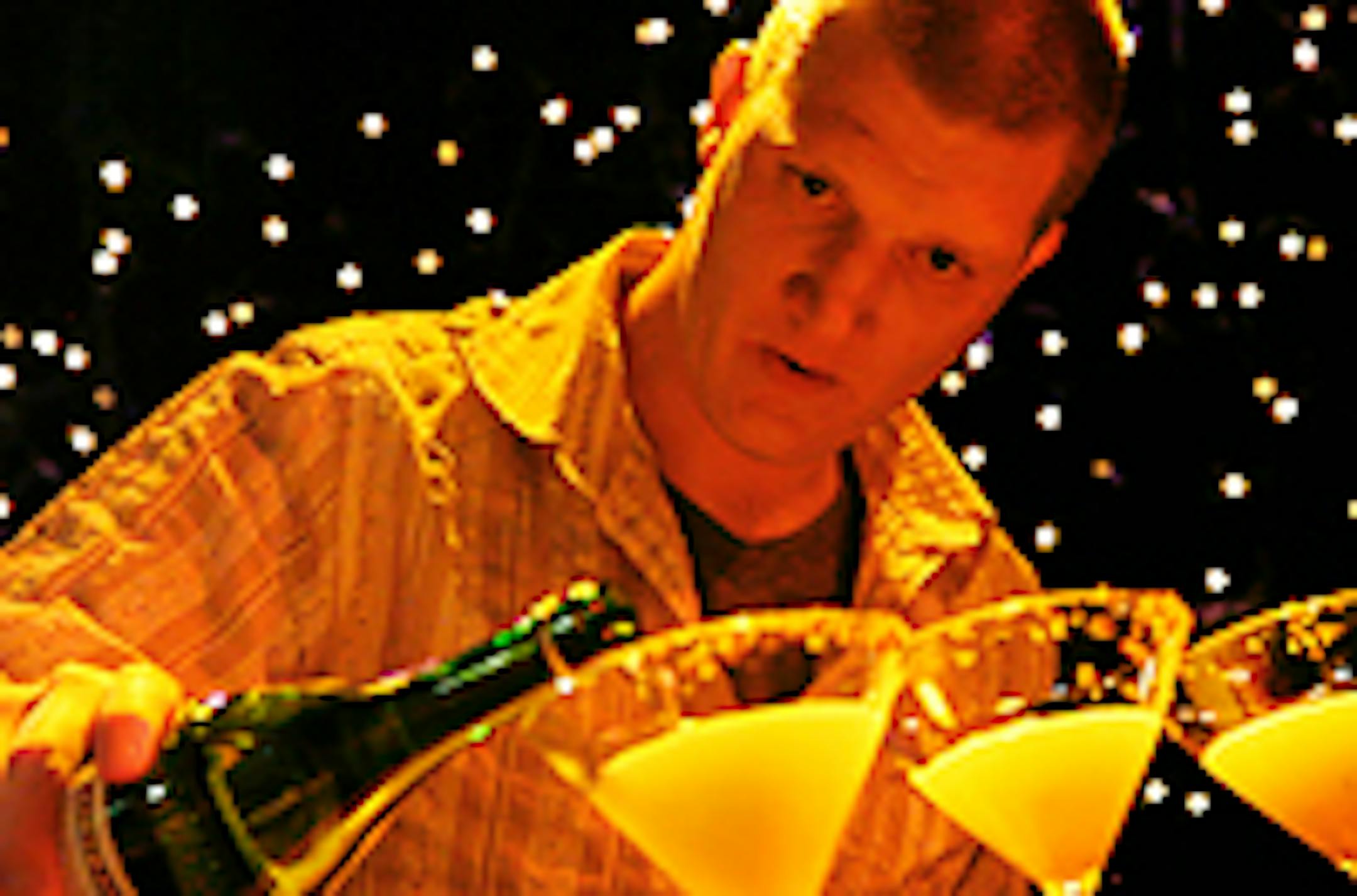 Jeff Rogers of Elixir topped off cocktails containing the secret ingredient lemons at Hell's Kitchen on Sunday night. He and partner Chad Larson won the round.