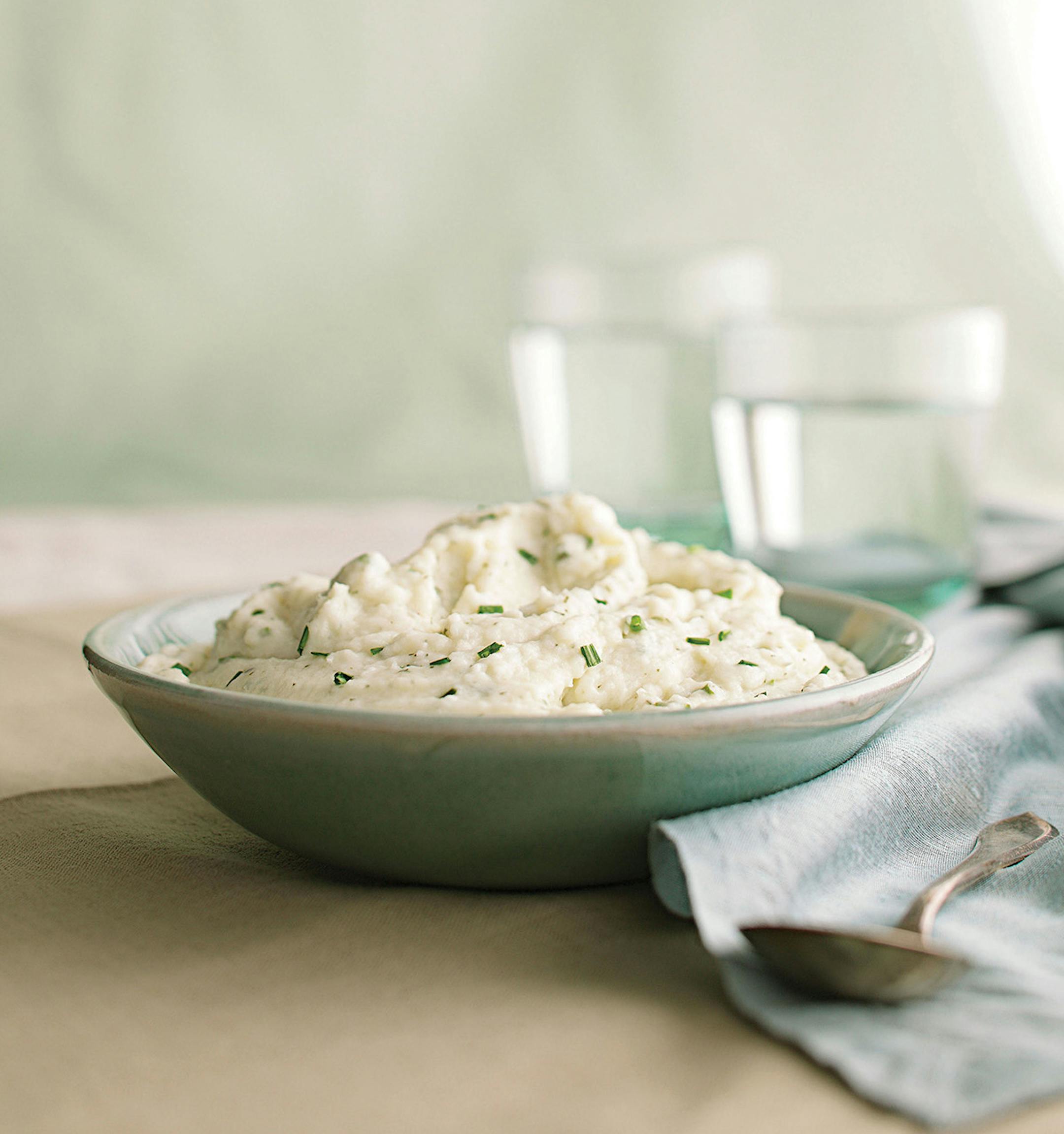 Dill-Havarti Mashed Cauliflower. Ken Burris/EatingWell ORG XMIT: tms20140508142840