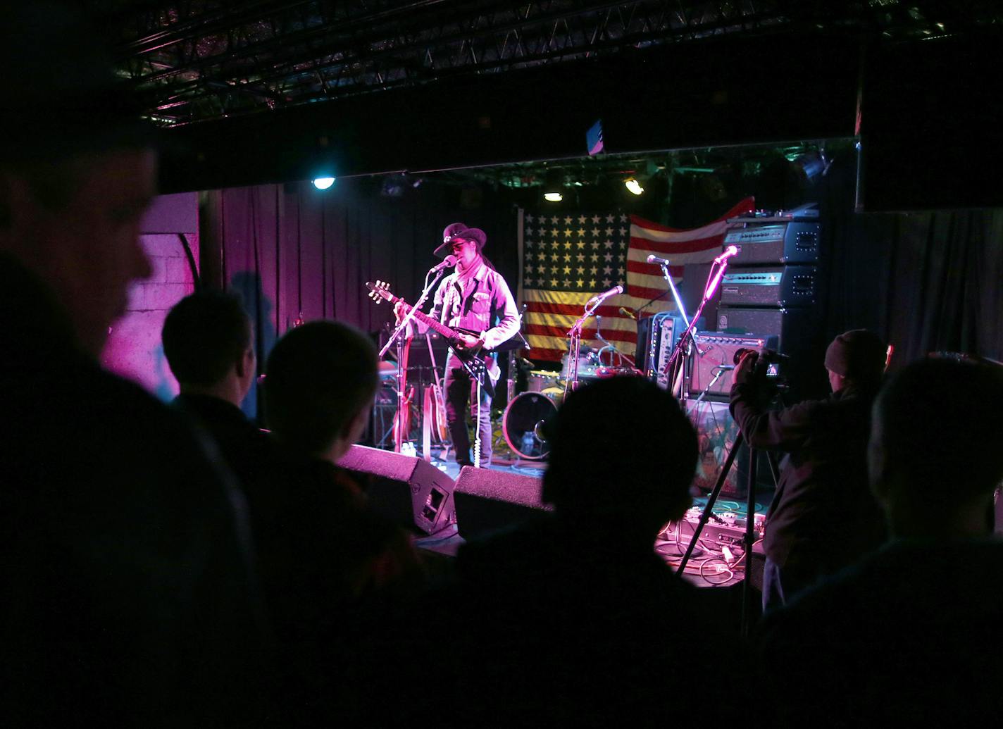 Patrons watched Sharief perform at the 7th St. Entry in Minneapolis on Sunday night. ] CARLOS GONZALEZ cgonzalez@startribune.com - March 16, 2014 â€" Minneapolis, Minn., First Avenue 7 th St. Entry, An ordinance slated for a hearing at City Hall would require Minneapolis bars and restaurants with live music and dancing to carry earplugs. The sponsor, Council Member Jacob Frey, said the earplugs would be provided -- free of charge -- by a private company.