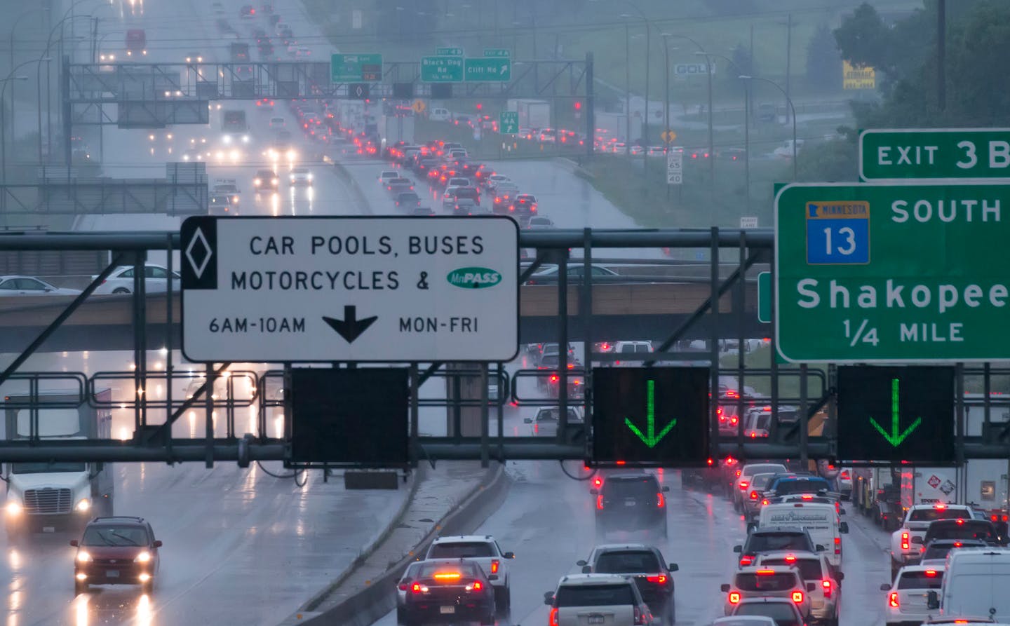 Heavy rain soaked the metro area Monday morning, messing with the commute and bringing with it high winds. Here, traffic was at a stand still on I-35W northbound heading across the Minnesota River at about 8:45 Monday morning. ] Brian.Peterson@startribune.com Burnsville, MN - 6/22/2015 ORG XMIT: MIN1506221051570442 ORG XMIT: MIN1605111210501027 ORG XMIT: MIN1608051225440045