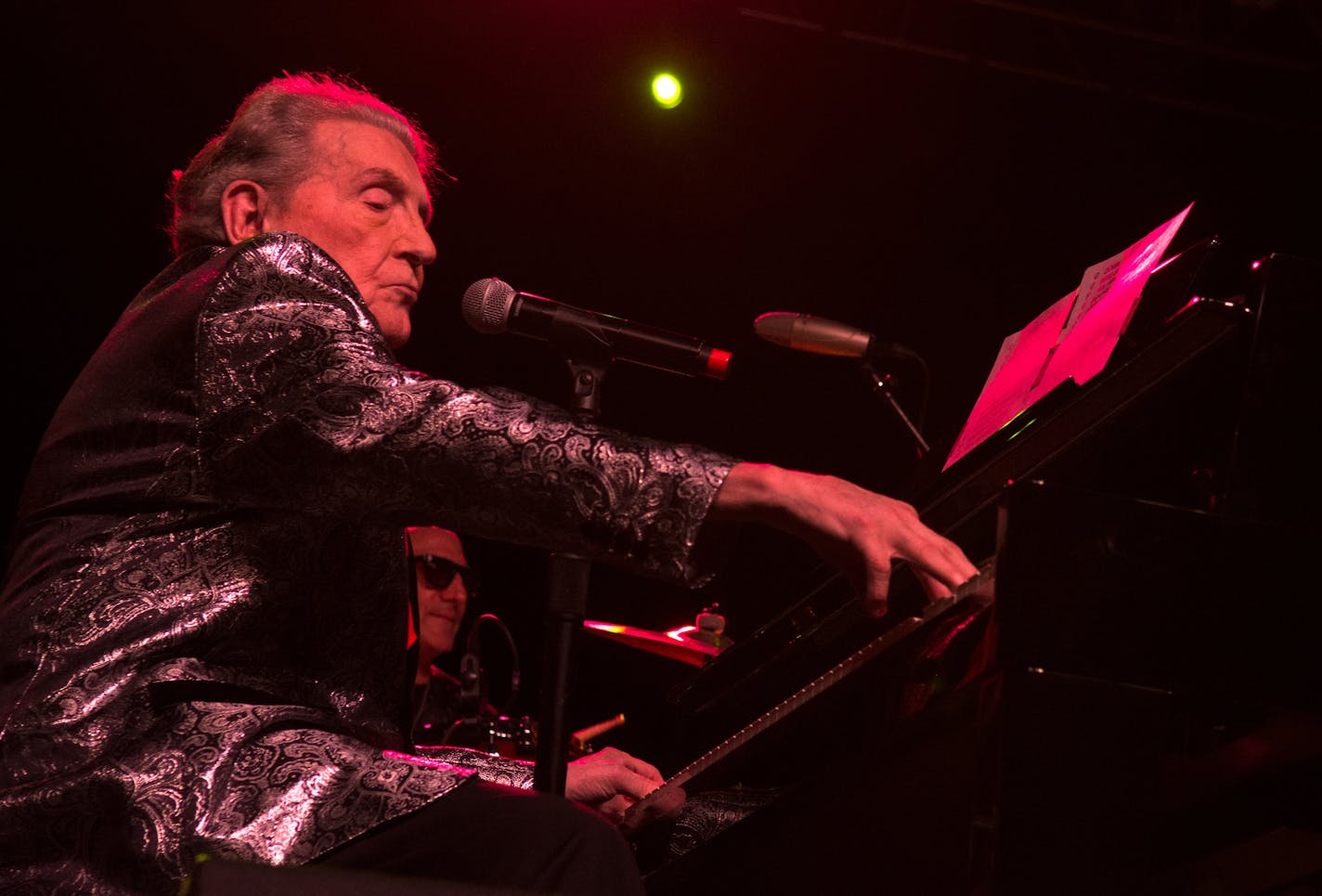 Jerry Lee Lewis sang old favorites at Treasure Island Resort & Casino, where his show Saturday night was brief but thrilling for the 2,500 fans.