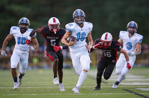 Blaine quarterback Sam Shaughnessy (16) breaks away for a touchdown run against Centennial in the first quarter Friday, Sep. 08, 2023, at Centennial High School in Circle Pines, Minn. ]