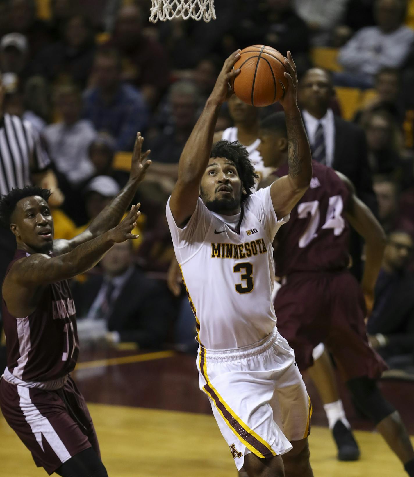 Minnesota forward Jordan Murphy (3) shot in the first half. ] JEFF WHEELER &#xef; jeff.wheeler@startribune.com The University of Minnesota men's basketball team faced the Alabama A & M Bulldogs in an NCAA basketball game Tuesday night, November 21, 2017 at Williams Arena in Minneapolis.