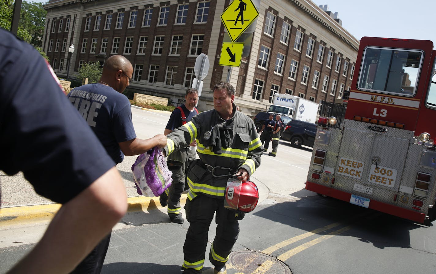 At the U of M campus, an explosion on the fourth floor of the chemistry building, Smith Hall, injured a student who was taken to HCMC .]richard.tsong-taatarii/rtsong-taatarii@startribune.com