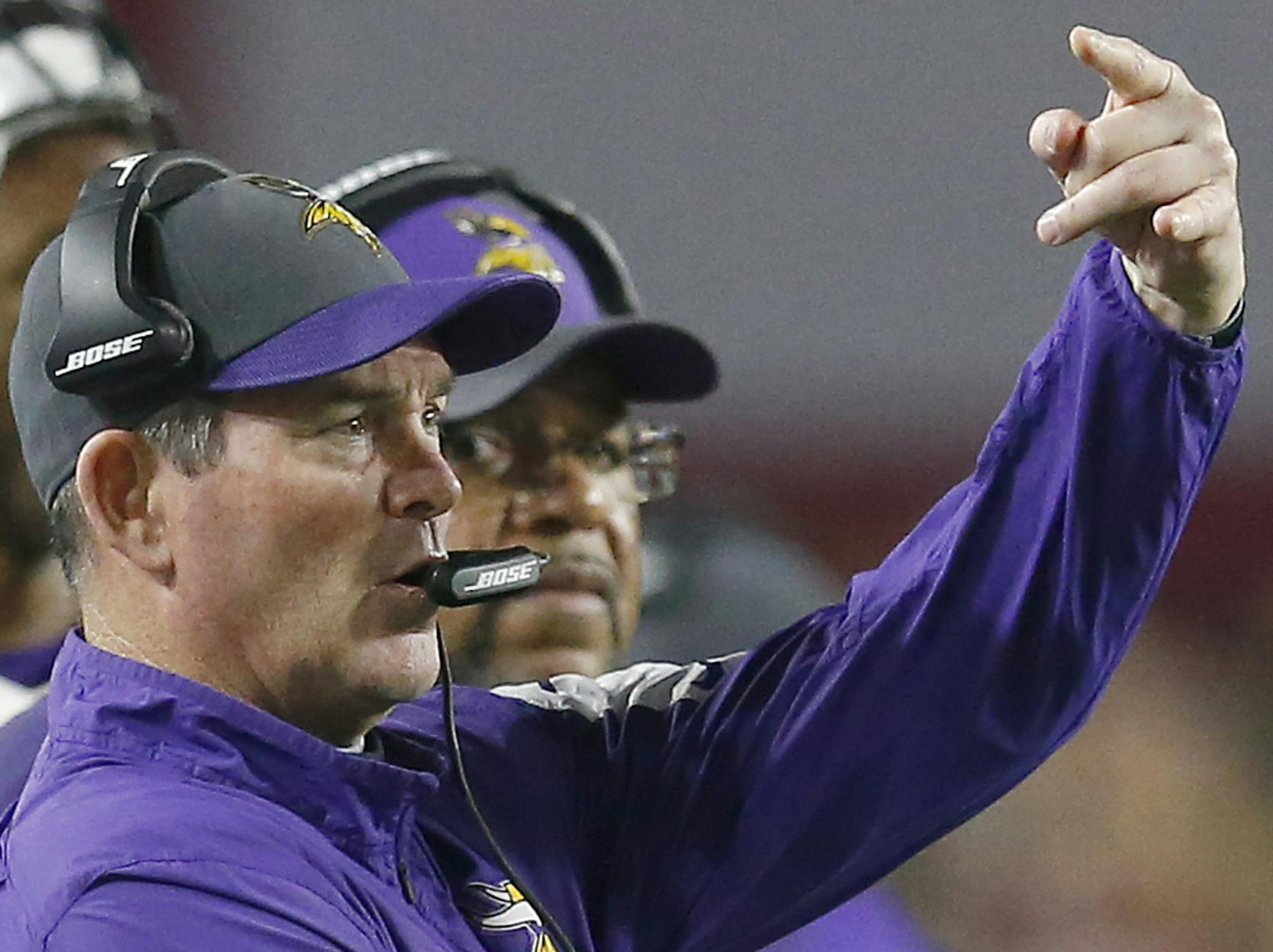 Minnesota Vikings head coach Mike Zimmer . ] CARLOS GONZALEZ ï cgonzalez@startribune.com - December 10, 2015, Glendale, AZ, University of Phoenix Stadium, NFL, Minnesota Vikings vs. Arizona Cardinals