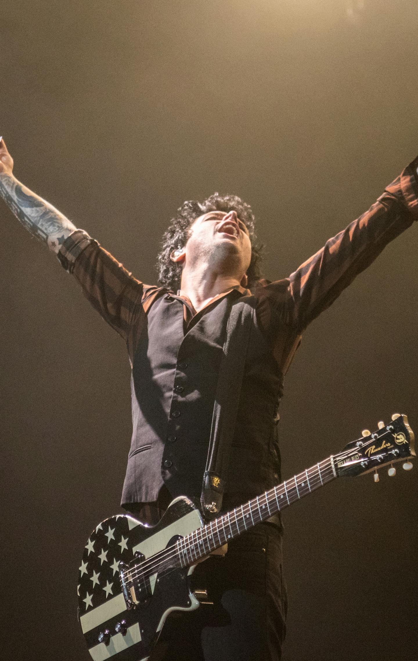 Green Day vocalist Billie Joe Armstrong at the Xcel Energy Center Saturday night. Photo By: Matt Weber