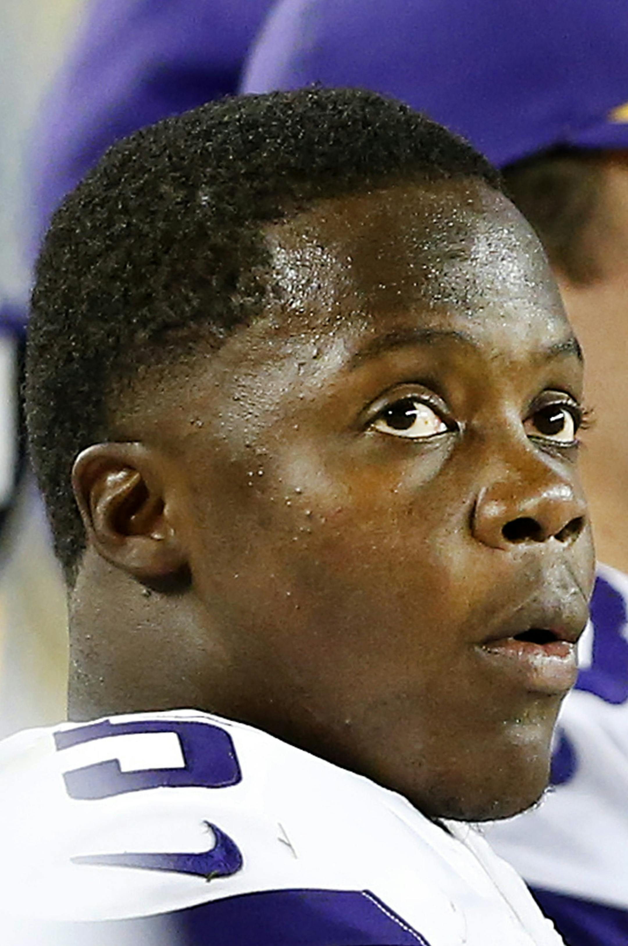 Minnesota Vikings quarterback Teddy Bridgewater (5) sat on the bench late in the fourth quarter. ] CARLOS GONZALEZ cgonzalez@startribune.com - September 14, 2015, Levi's Stadium, Santa Clara, CA, NFL, Minnesota Vikings vs. San Francisco 49ers, Monday Night Football