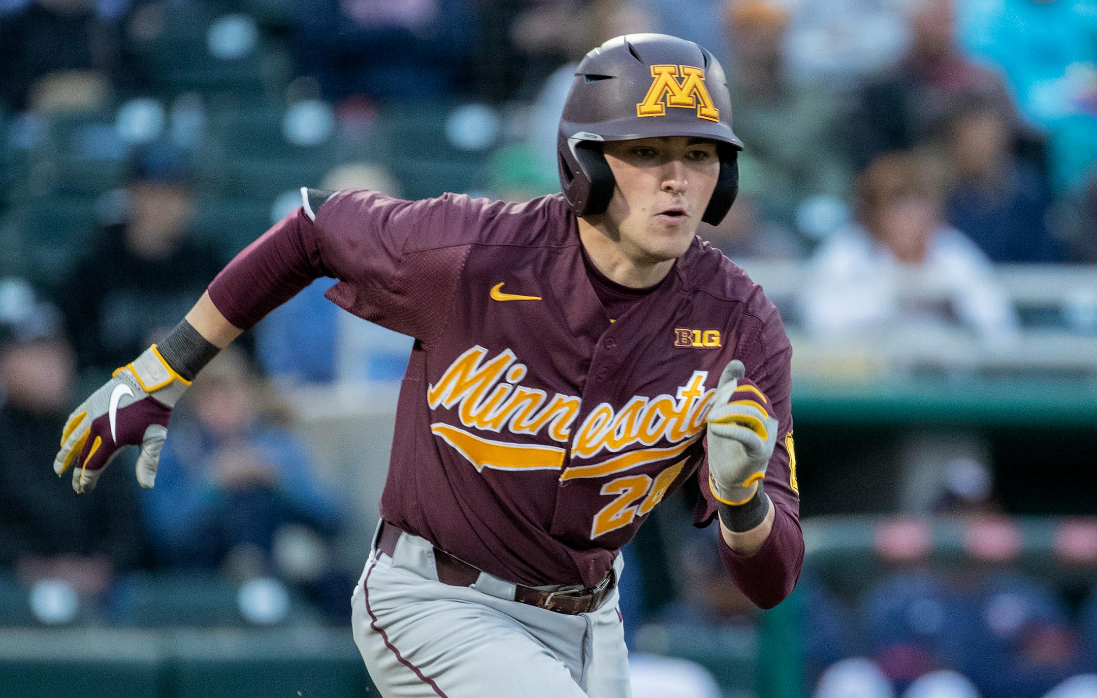 Minnesota Golden Gophers Jack Kelly (28).