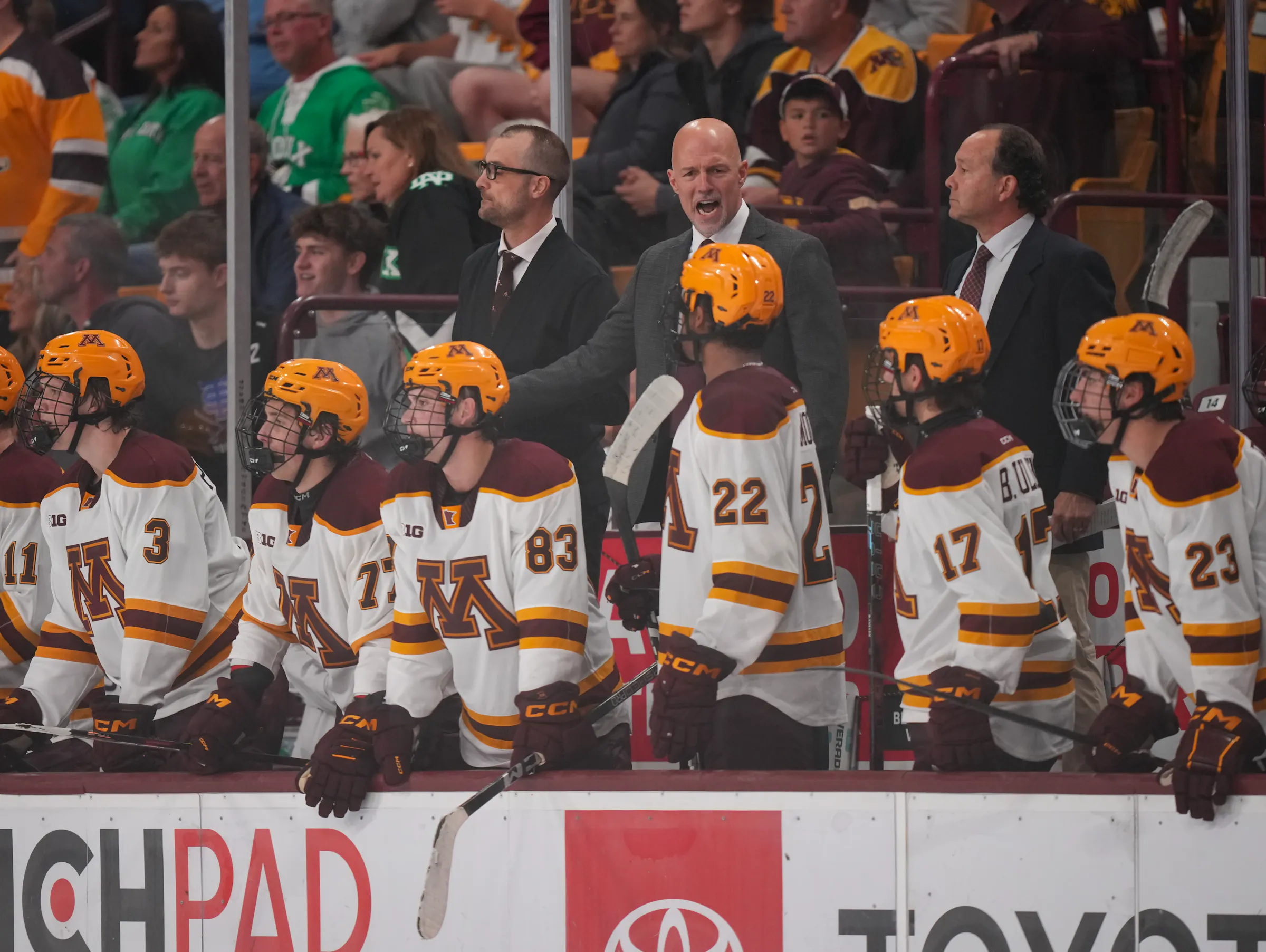 Die Herren-Hockey-Mannschaft der Gophers schafft die Wende mit einem ...