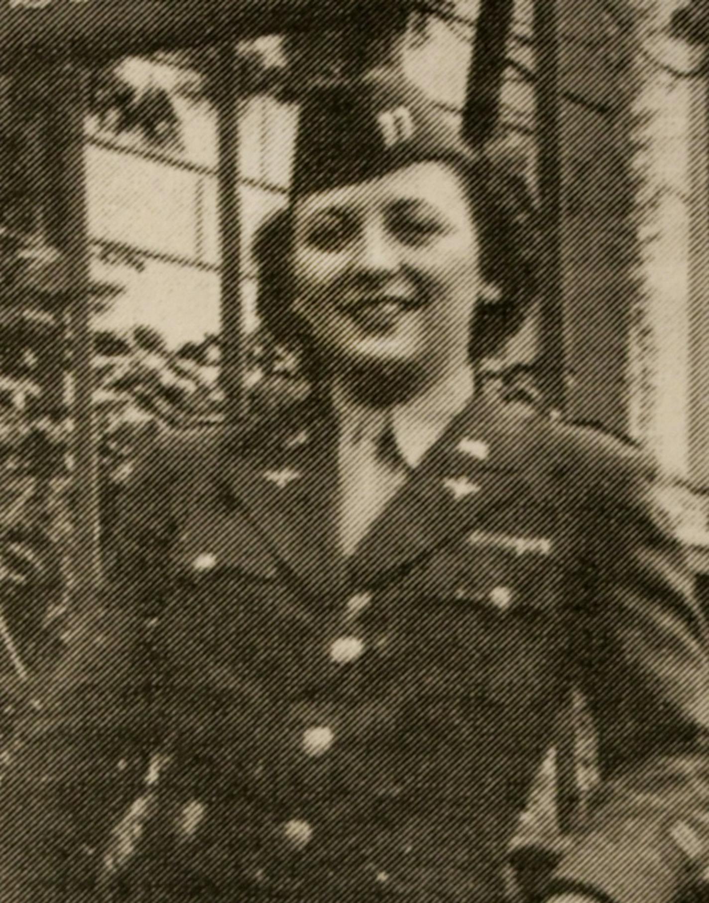 copy photo - Jeanne Bearmon, in military uniform during WW2