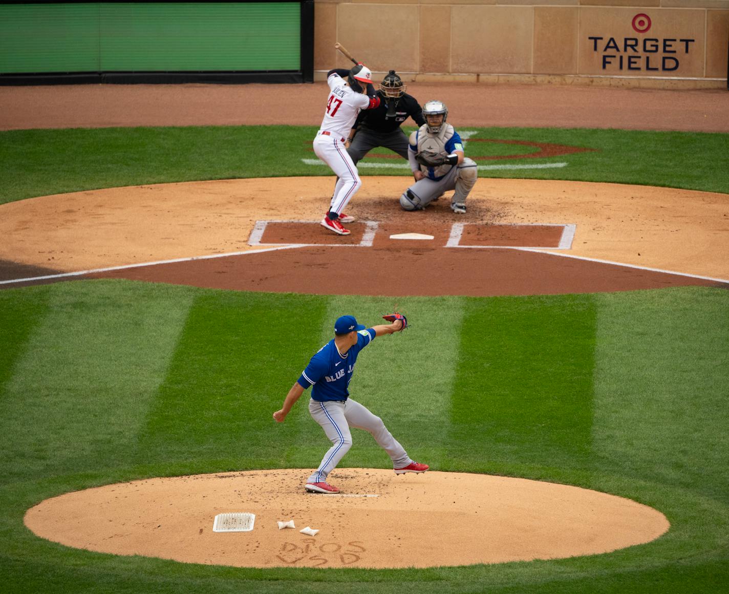 Toronto Blue Jays starting pitcher Jose Berrios (17) faced his first batter, Minnesota Twins second baseman Edouard Julien (47) in the first inning. The Minnesota Twins defeated the Toronto Blue Jays 2-0 in Game 2 to take their American League Wild Card Series Wednesday afternoon, October 4, 2023 at Target Field in Minneapolis. ] JEFF WHEELER • jeff.wheeler@startribune.com