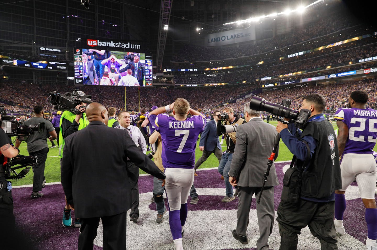 Miracle man Case Keenum votes for U.S. Bank Stadium as the NFL s