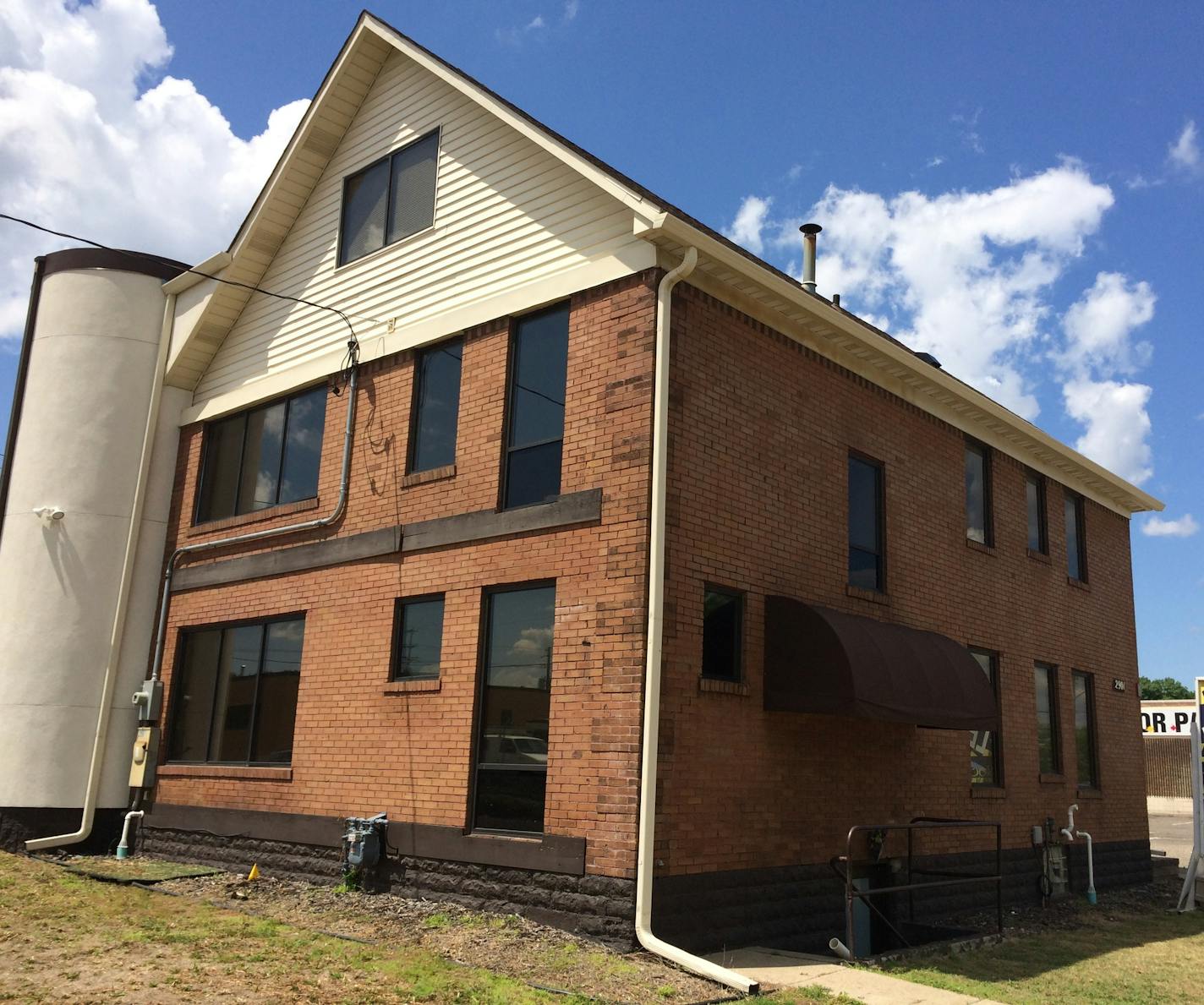 The former headquarters of Alternate Decision Makers, Inc., in an industrial area of north Minneapolis. A judge ordered it foreclosed after former ADMI president Stephen Grisham defaulted on business loans.