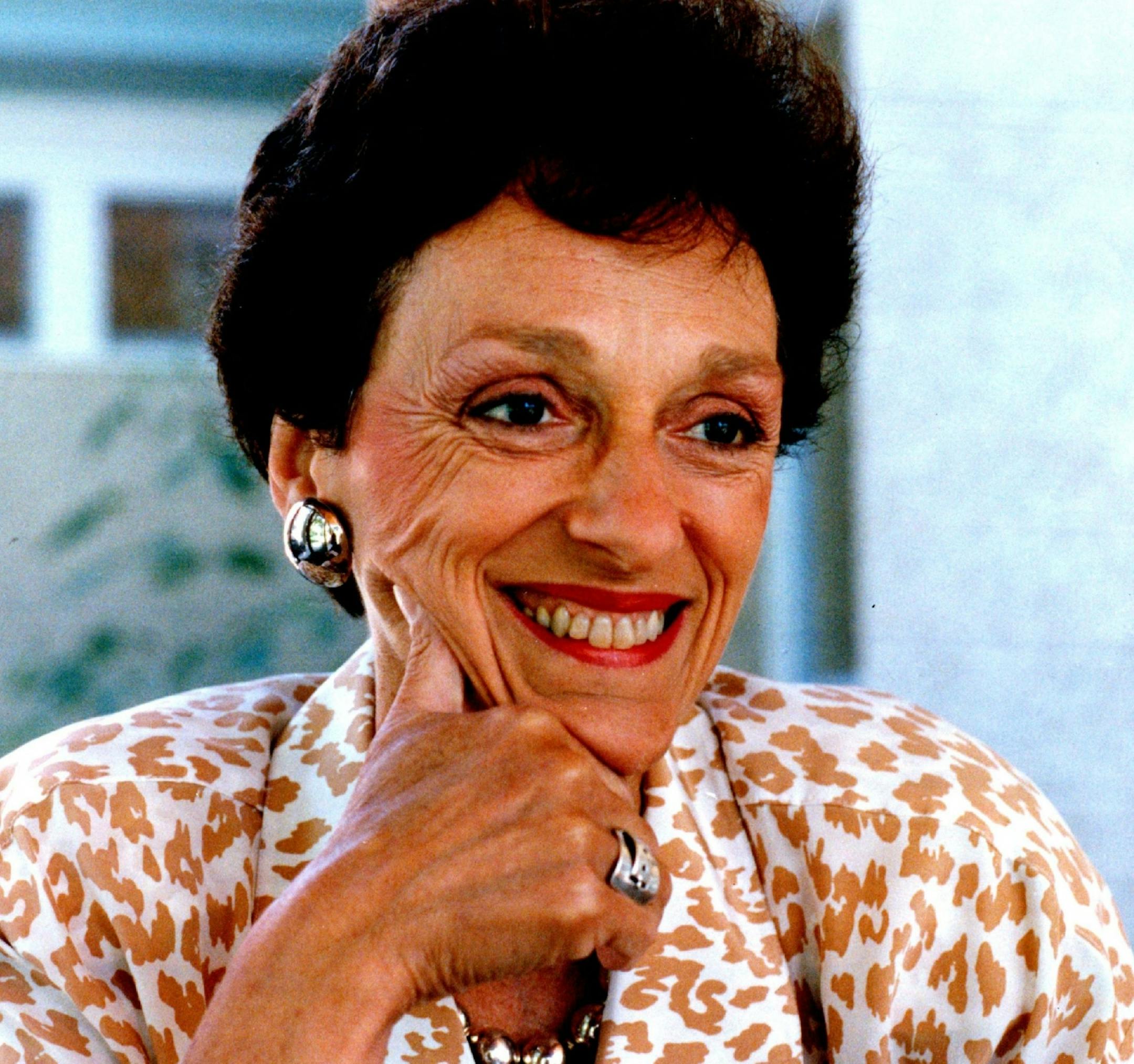 June 23, 1988 Joan Mondale on moving: "....We're in a different chapter of our lives now. We have an empty nest and don't need six bedrooms." March 23, 1992 Joan Mondale, above, who spent a good part of her married life campaigning for her husband, Walter Mondale, when he was running for Minnesota attorney general, U.S. senator from Minnesota, vice president and president - says she found almost all of O'Brien's novel realistic and insightful. Joey McLeister, Minneapolis Star Tribune