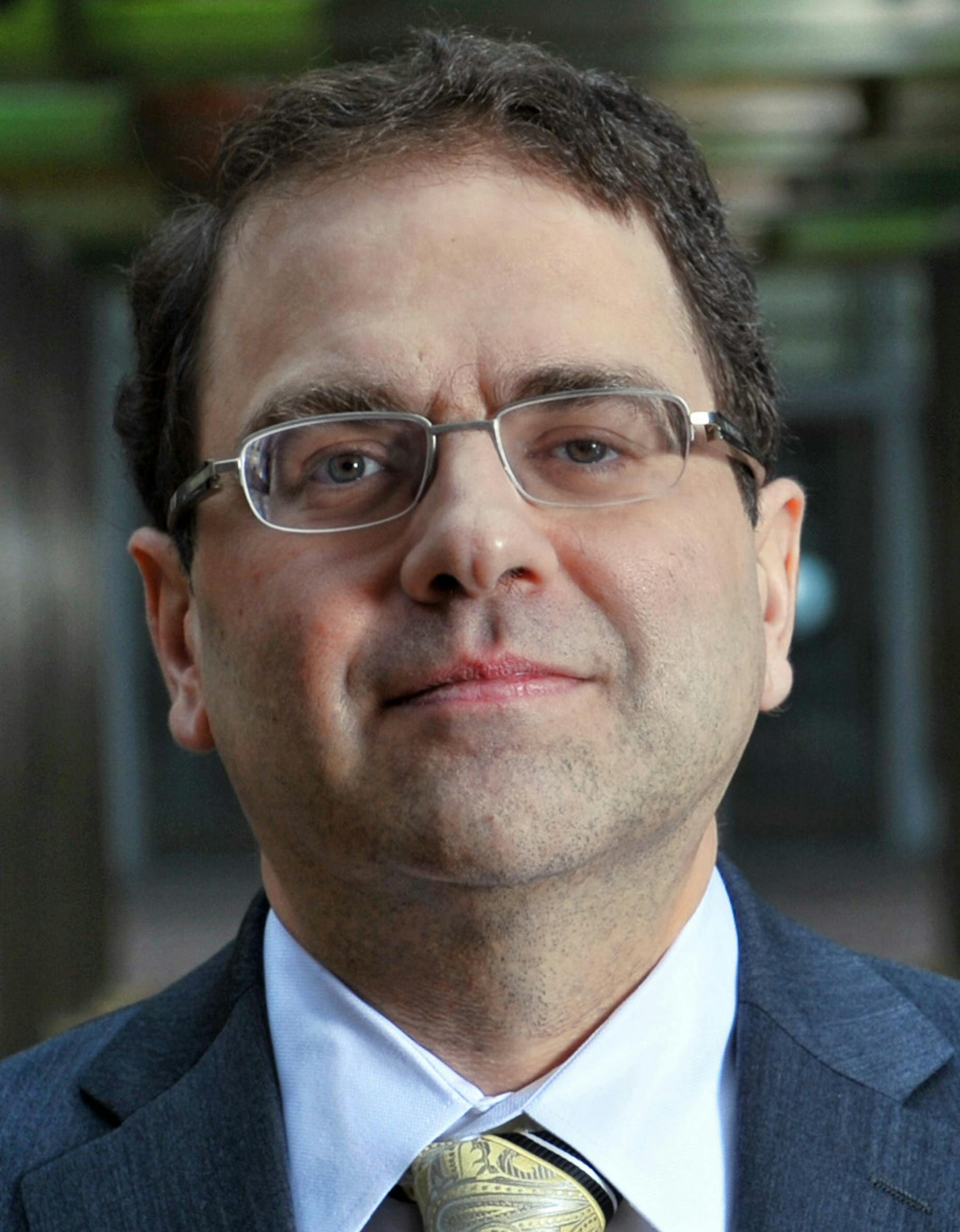 GLEN STUBBE ¬• gstubbe@startribune.com -- Tuesday, November 24, 2009 -- Minneapolis, Minn. -- ] Narayana Kocherlakota, new president of the Minneapolis Federal Reserve Bank. ORG XMIT: MIN2012113016210944