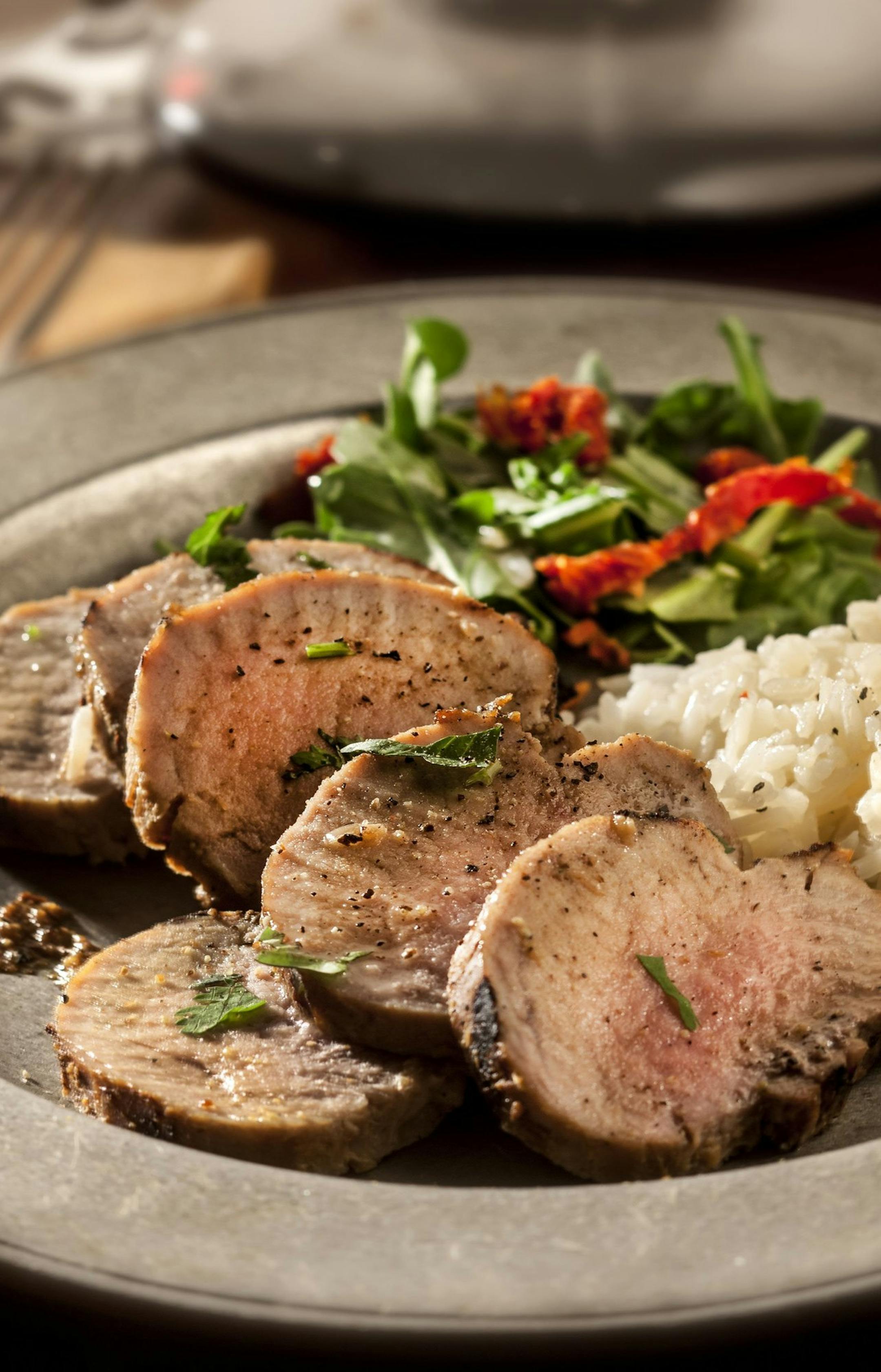 Sweet and tangy grilled pork tenderloin. (Bill Hogan/Chicago Tribune/MCT) ORG XMIT: 1153427