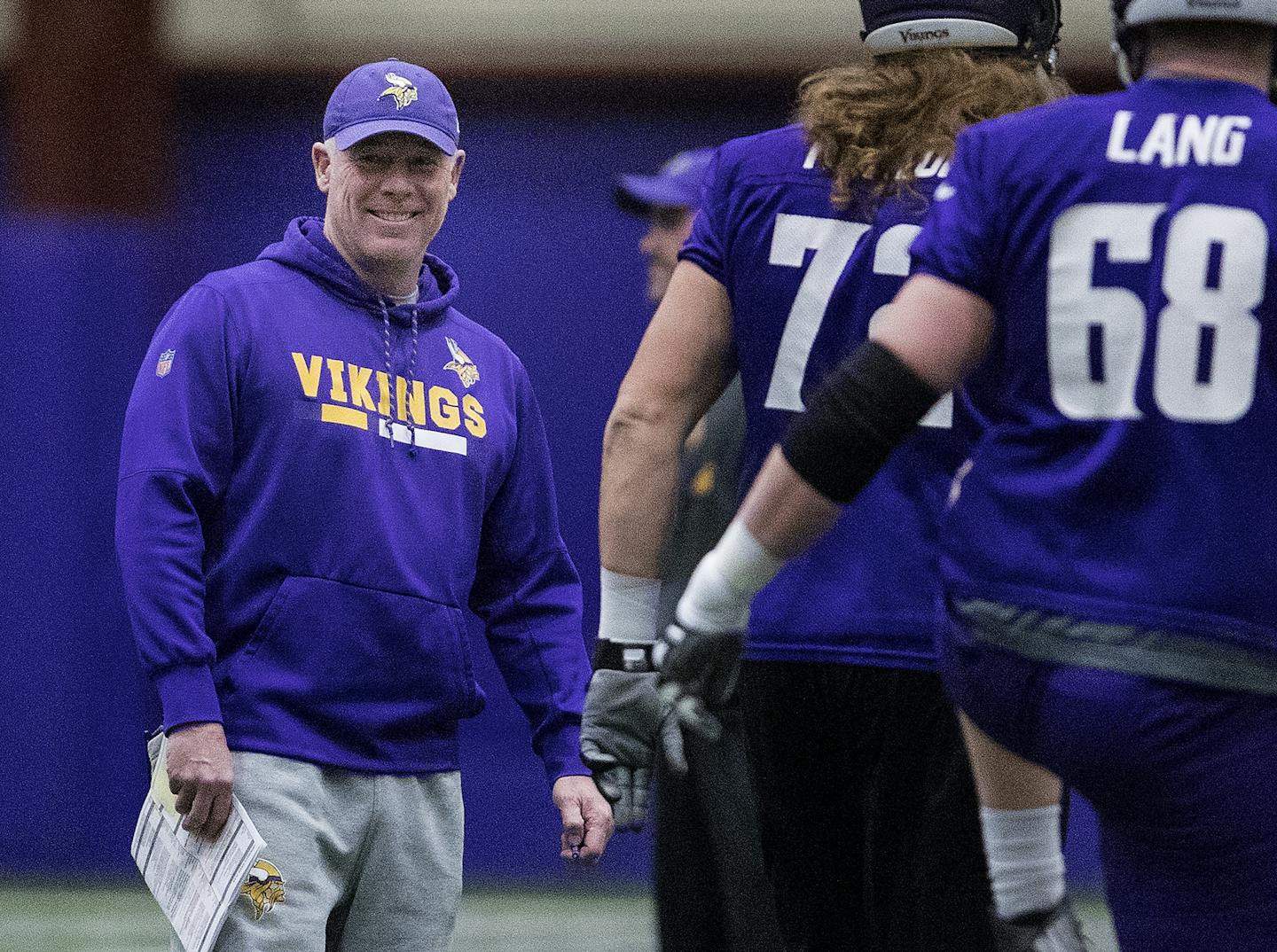 Minnesota Vikings offensive coordinator Pat Shurmur during practice at Winter Park.