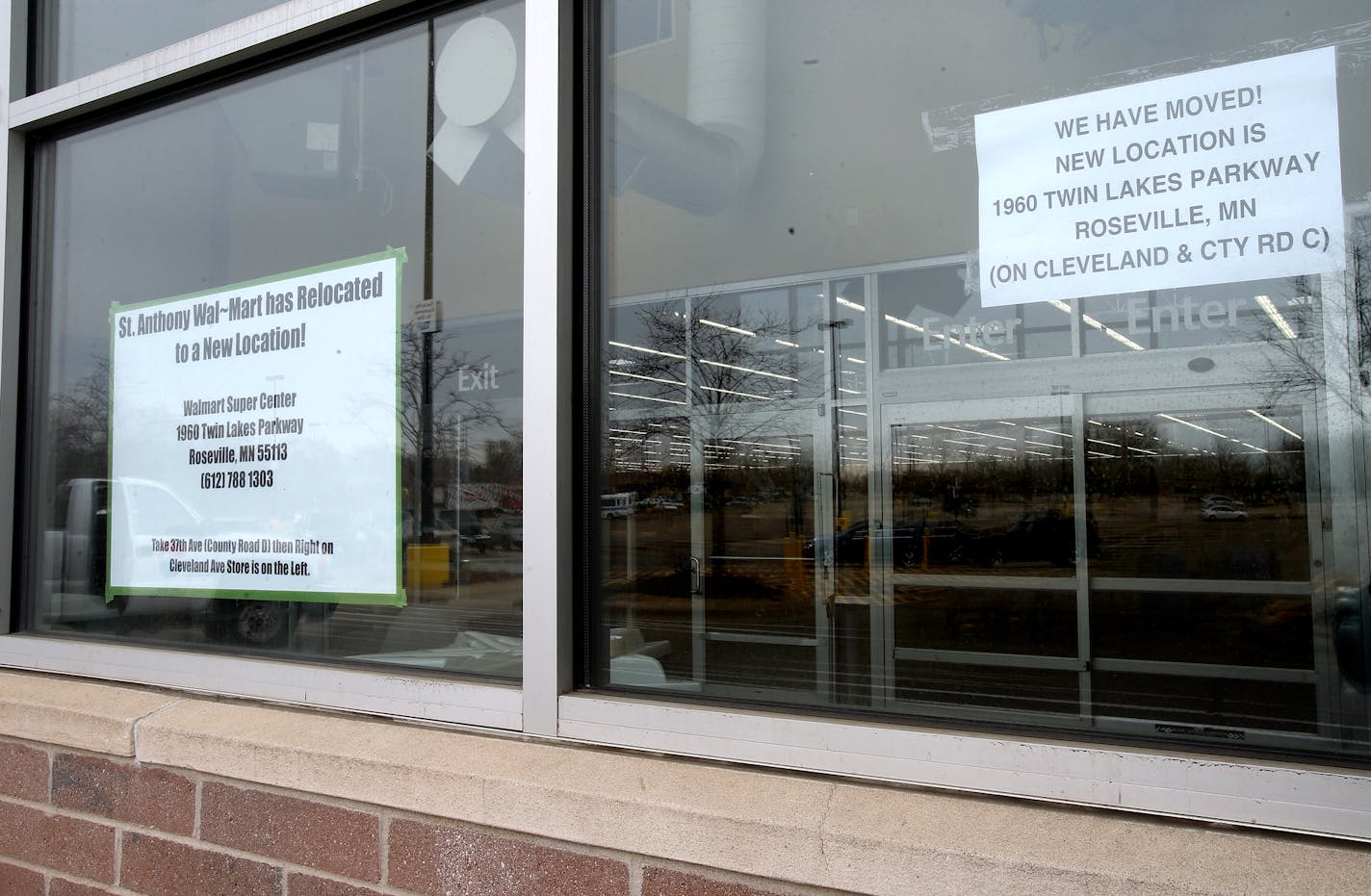 Walmart in St. Anthony has closed and moved to Roseville, MN. ] JOELKOYAMA&#x201a;&#xc4;&#xa2;jkoyama@startribune St. Anthony, MN on April 23, 2014.