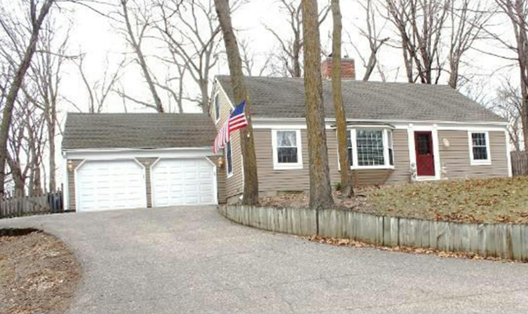 ... Shorewood
Built in 1966, this four-bedroom, two-bath house has 2,790 finished square feet and features granite kitchen countertops and stainless steel appliances, four-season porch with vaulted ceiling and skylights, two fireplaces, full finished basemetn patio and fenced yard. Listed by Kathie Cantazaro, Counselor Realty, 612-414-3615.