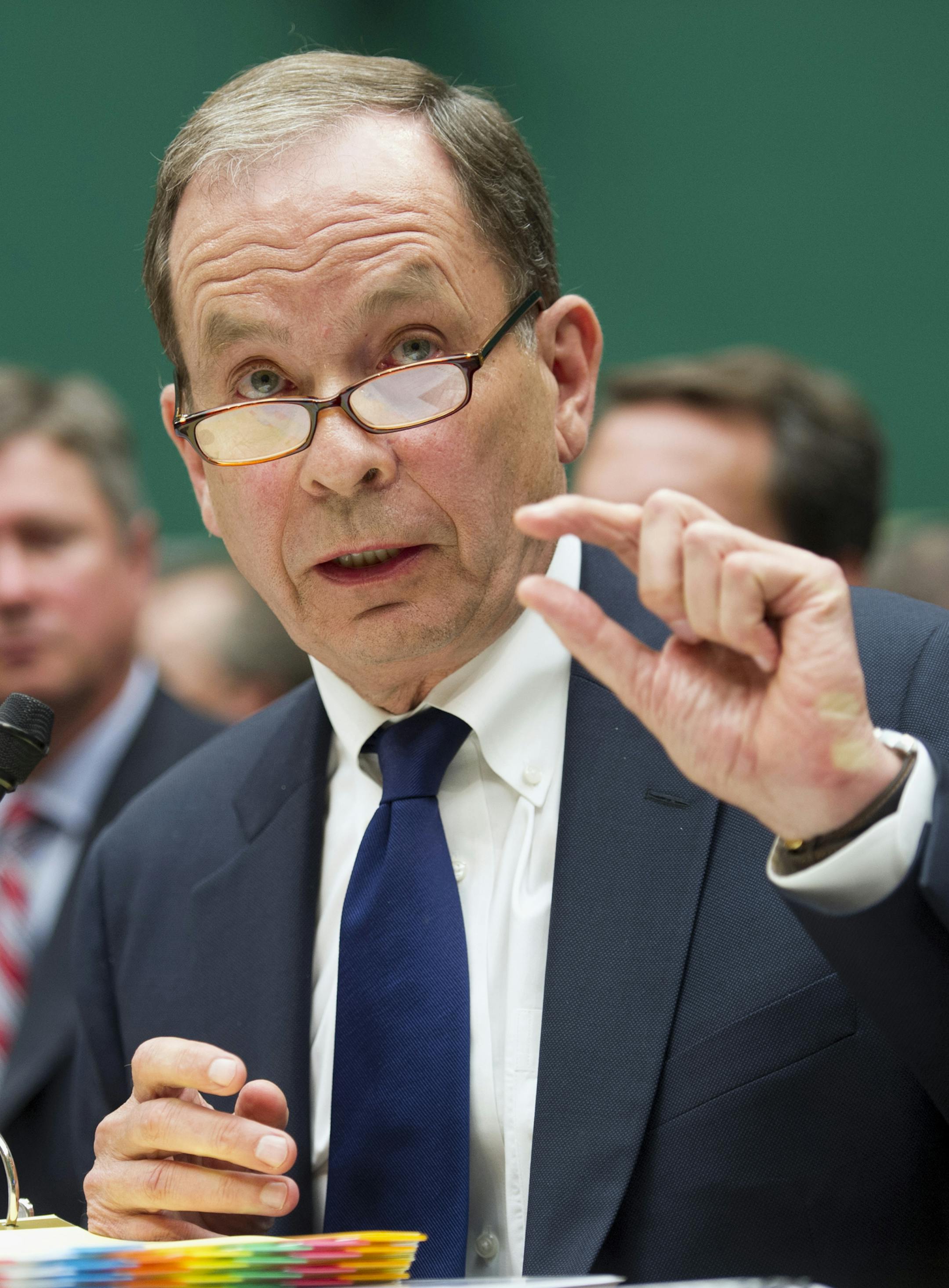 Former US Attorney Anton Valukas, investigator , Jenner & Block, testifies on Capitol Hill in Washington, Wednesday, June 18, 2014, before the House Oversight and Investigations subcommittee hearing examining the facts and circumstances that contributed to General Motors’ failure to identify a safety defect in certain ignition switches and initiate a recall in a timely manner. (AP Photo/Cliff Owen)