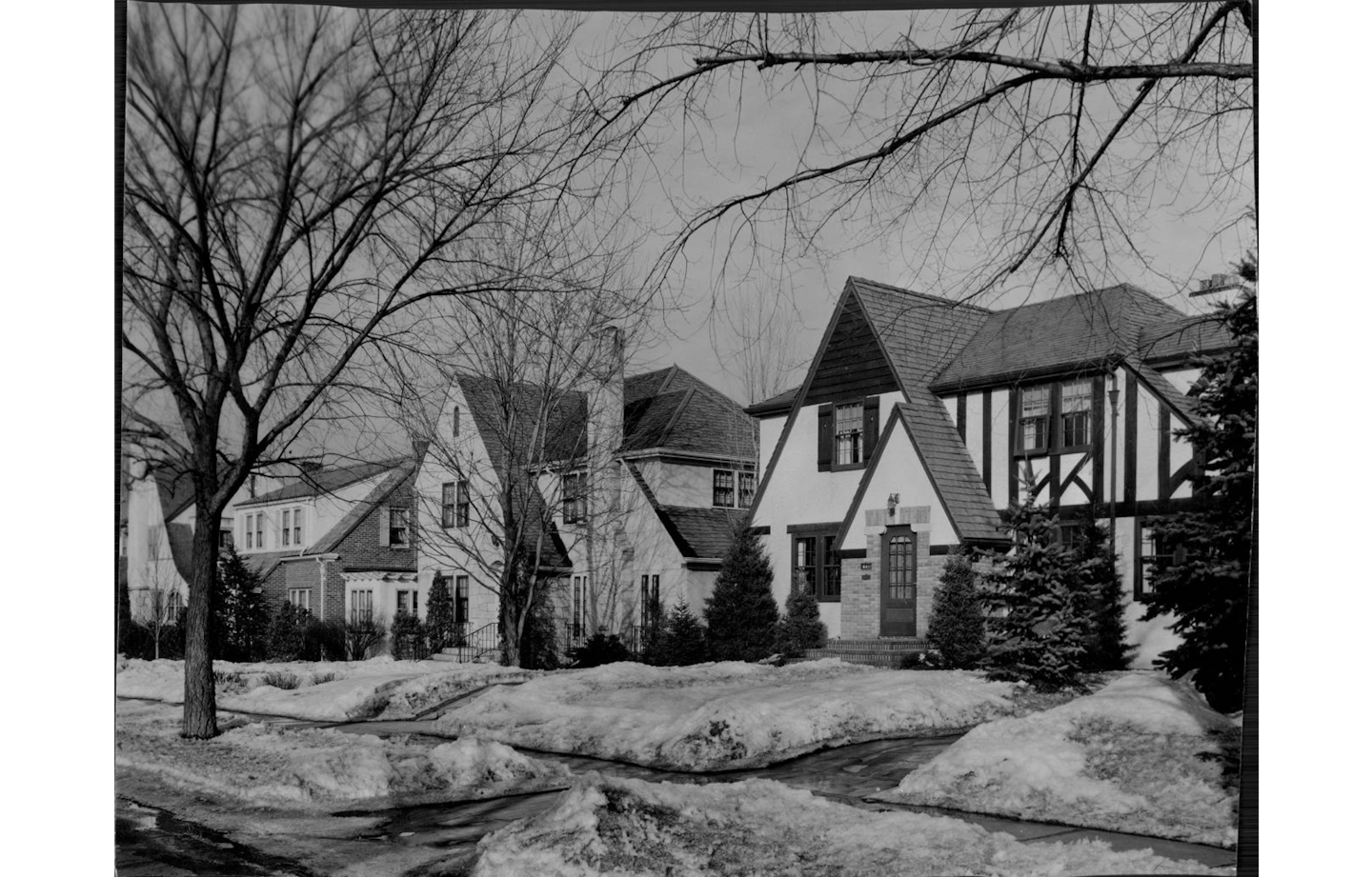 “Century Homes” program recognizes some of Edina’s oldest houses