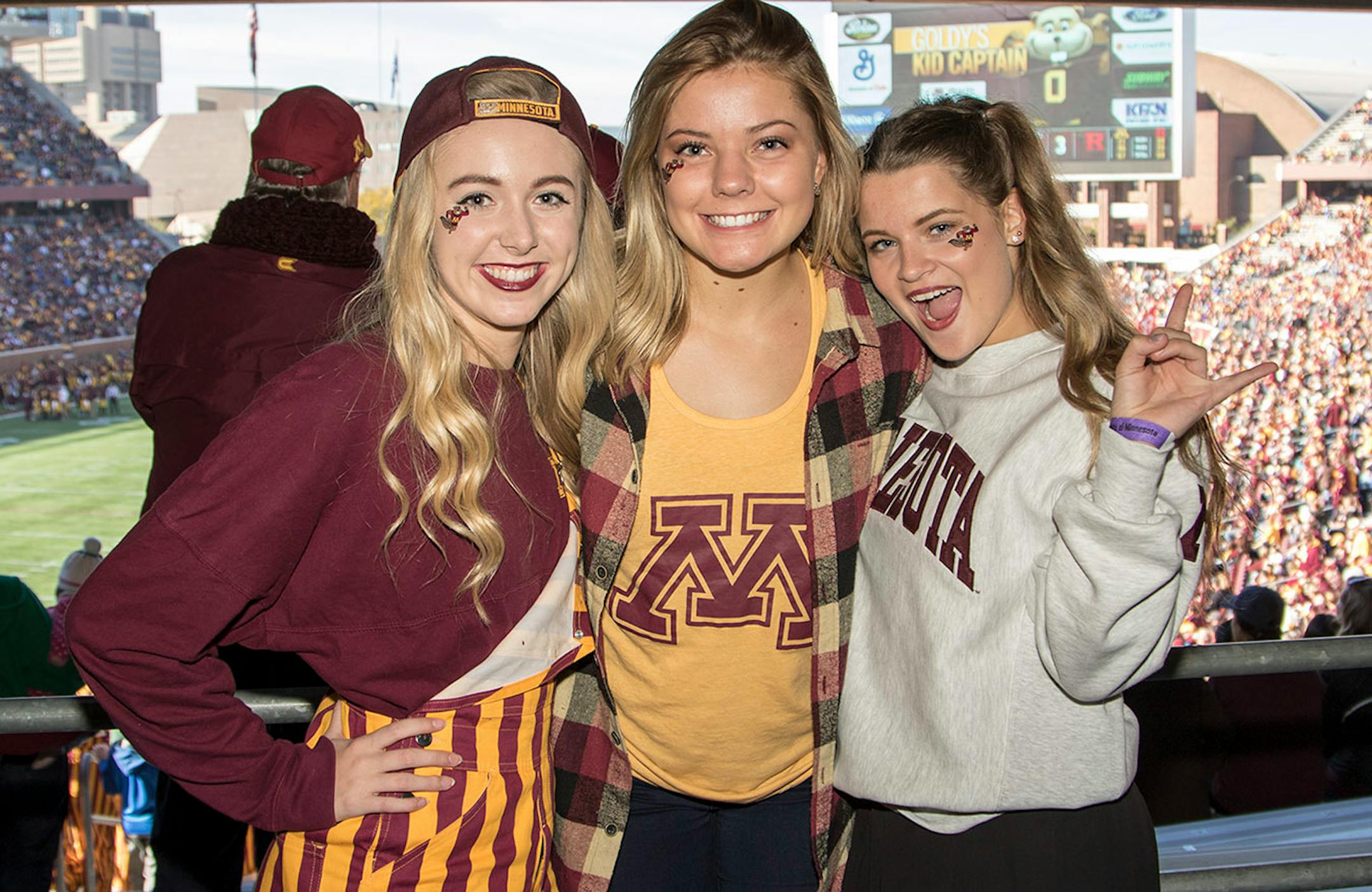 Jordan Reichel, Jodi Ekstrom, Savannah Syke.