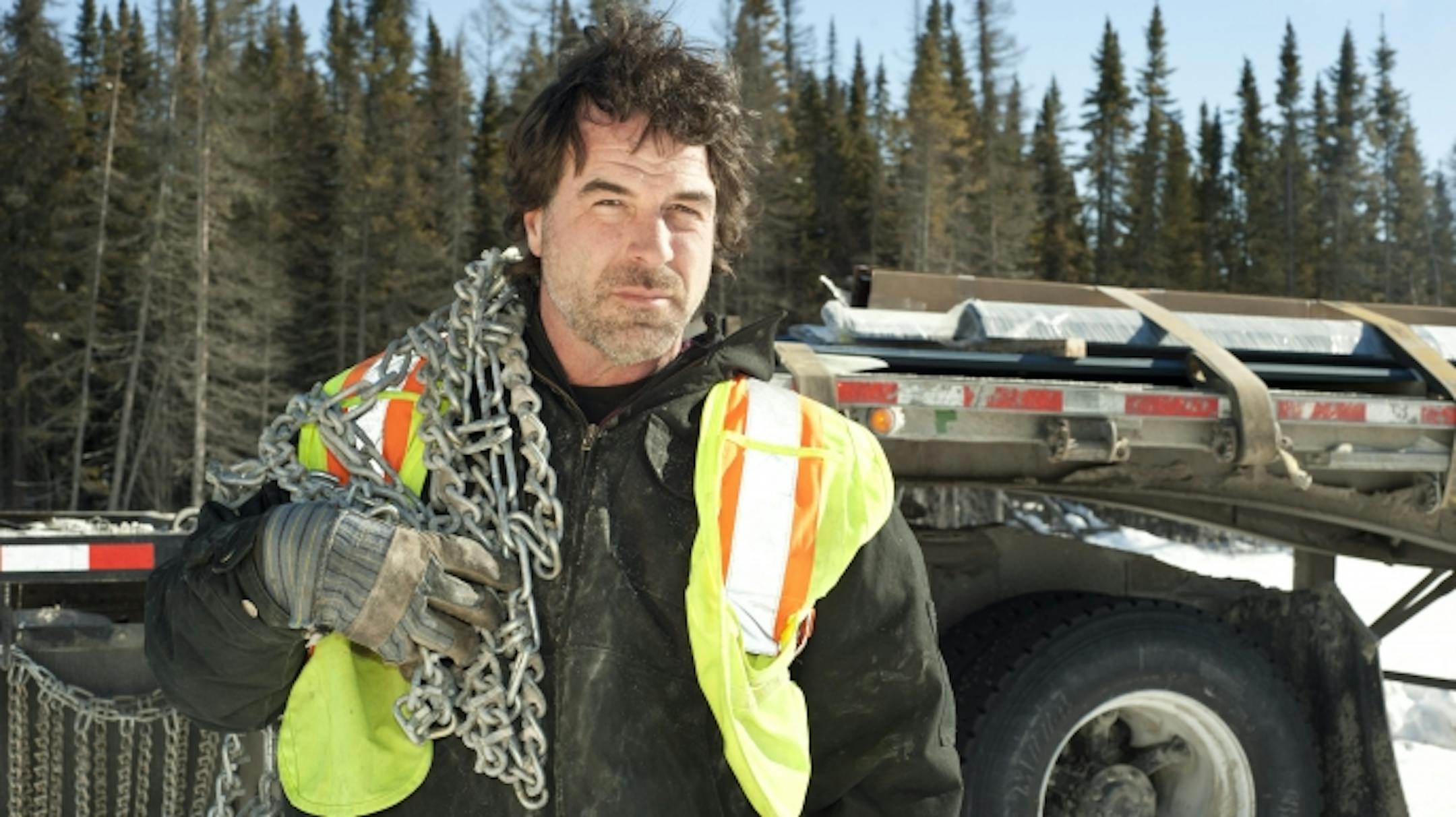 Darrell Ward, a star in the History Channel series "Ice Road Truckers" has died in a plane crash in Montana.
