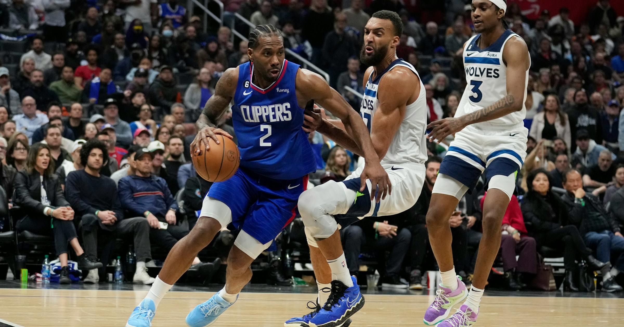 Avoiding fouls is a highlight of Wolves' latest winning defensive stand