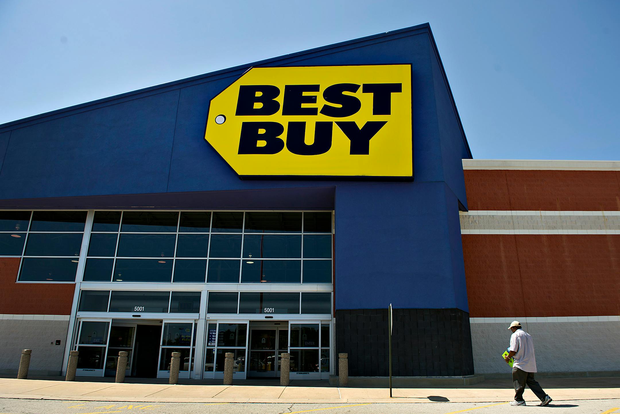 A customer enters a Best Buy Co. store in Peoria, Ill.
