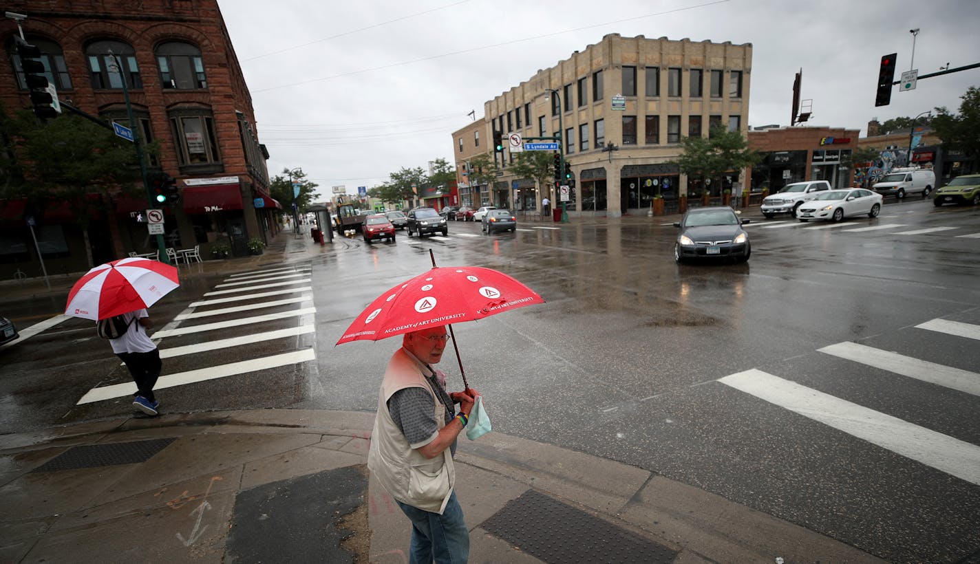 Street scene at the intersection of Lyndale and Lake Street Thursday July 19, 2018 in Minneapolis , MN. ] JERRY HOLT &#x2022; jerry.holt@startribune.com