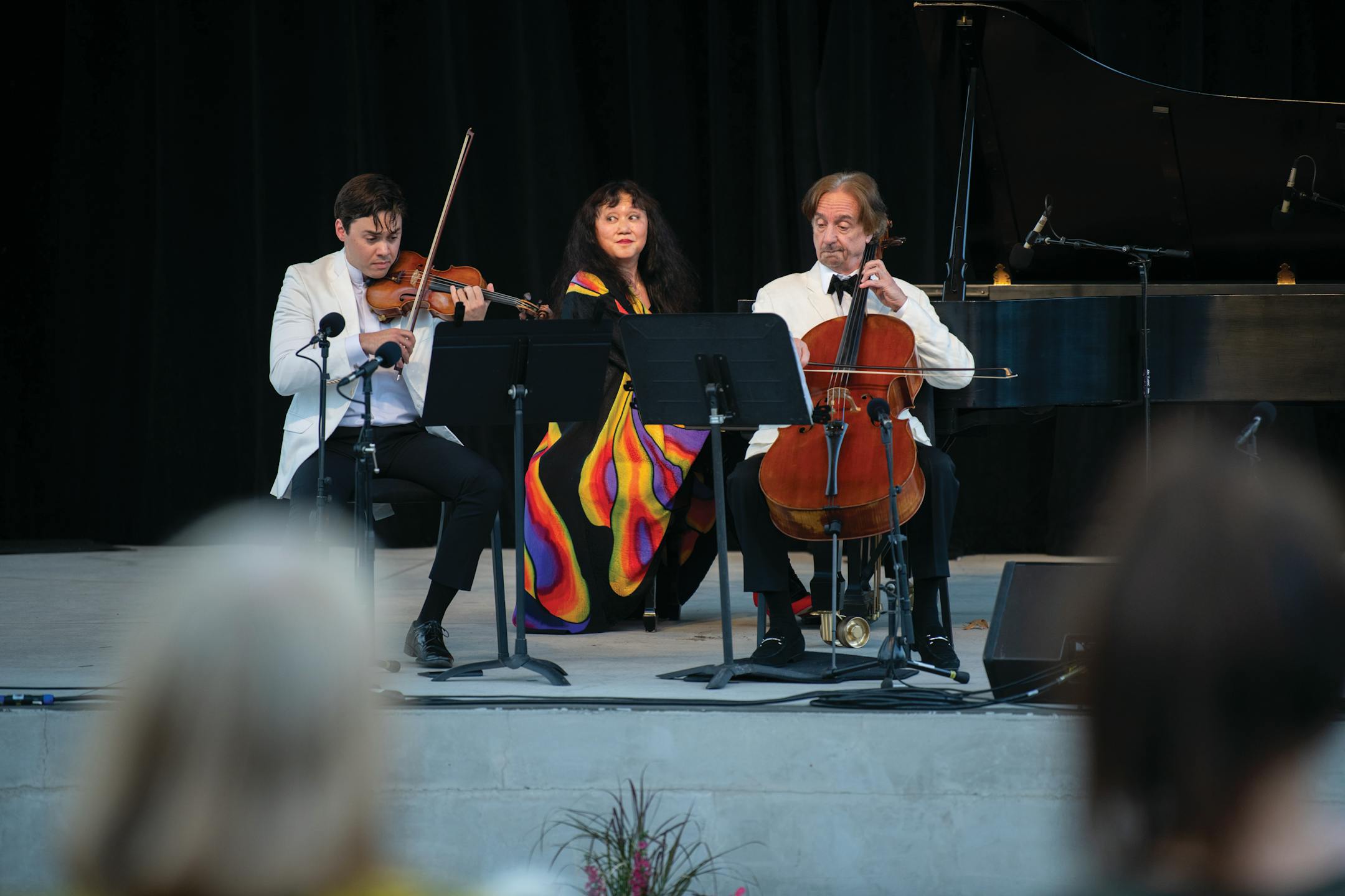 Benjamin Beilman, Wu Han and David Finckel at the Minnesota State Fairgrounds in 2021 (credit Jayme Halbritter):