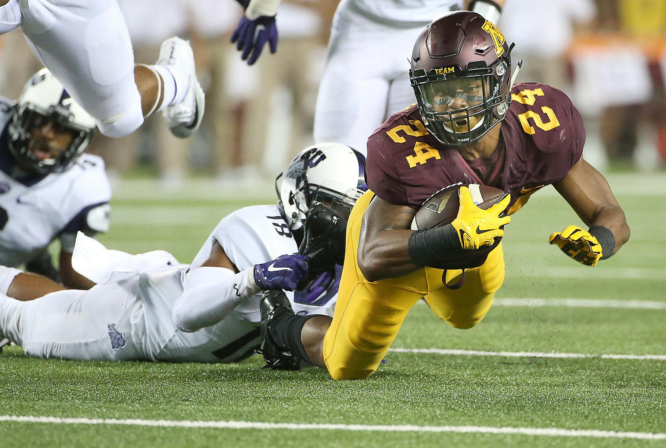 Minnesota's running back Rodney Smith