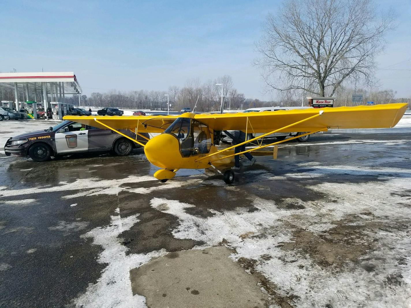 Chisago County Sheriff's Office: No one was hurt when this small plane landed on an Interstate 35 exit ramp in Stacy, Minn., and taxied to a nearby Kwik Trip.