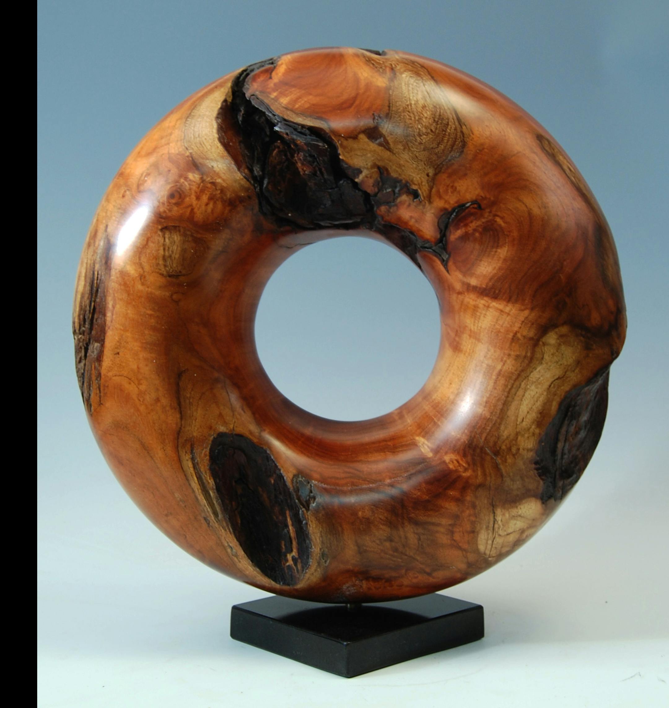 provided photo Sculpture by Jim Keller, will be used in room vignette by Desi Creswell