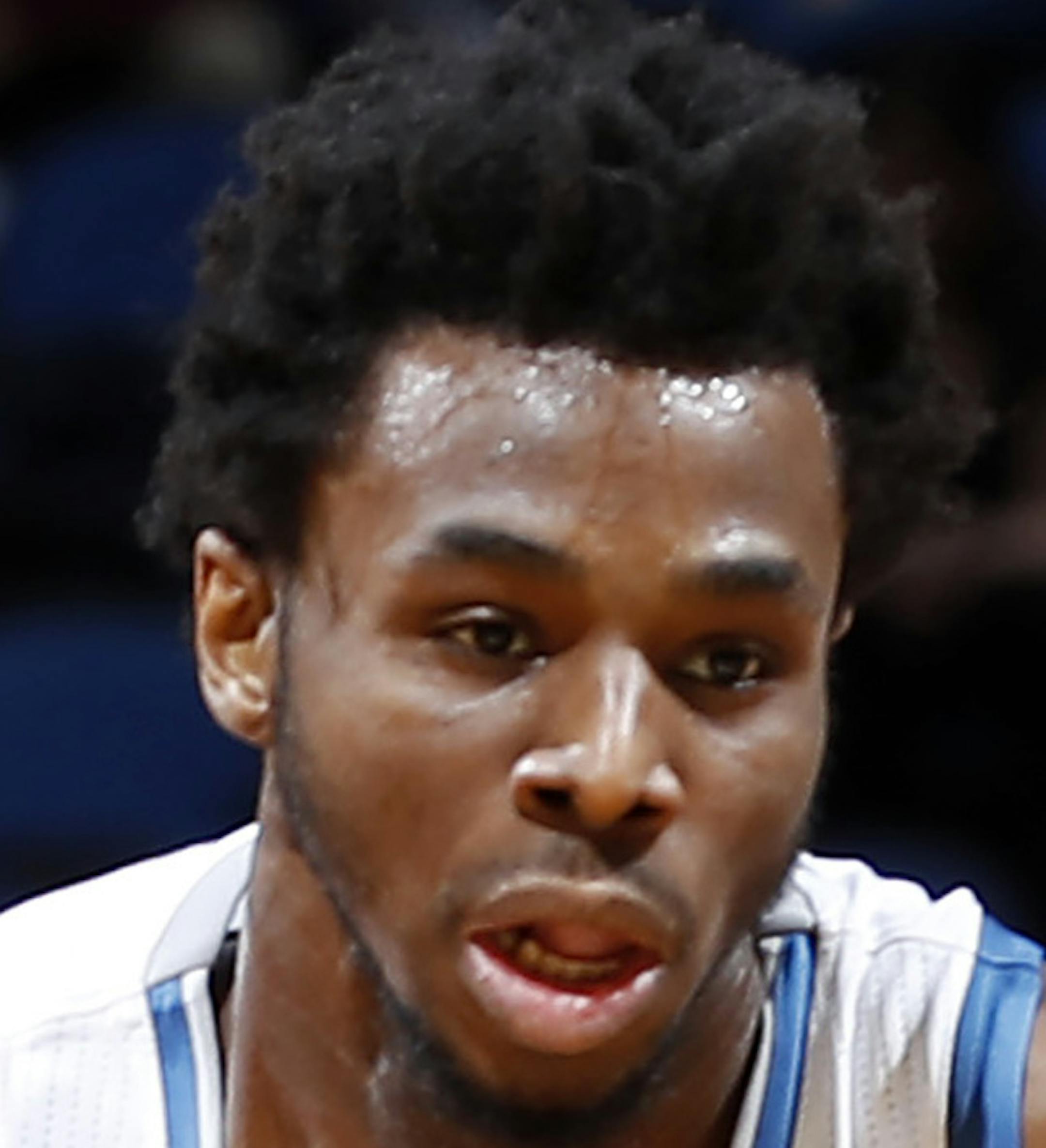 Andrew Wiggins (22) was defended by Evan Fournier (10) in the first quarter. ] CARLOS GONZALEZ ï cgonzalez@startribune.com - January 30, 2017, Minneapolis, MN, Target Center, NBA, Minnesota Timberwolves vs. Orlando Magic