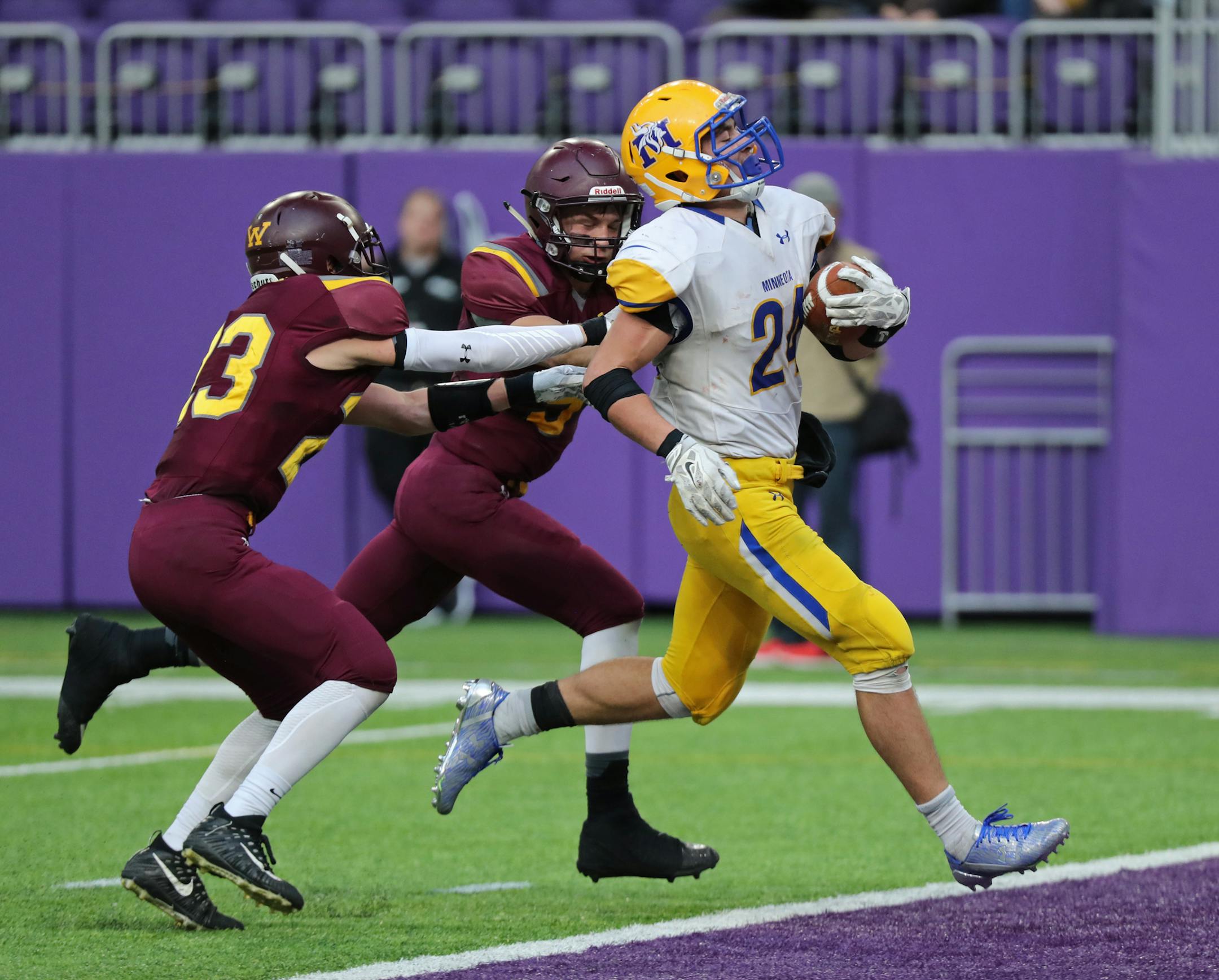 Minneota's Isaac Hennen ran in for a 23-yard touchdown in the first half.
] Shari L. Gross ï shari.gross@startribune.com Wabasso and Minneota were tied 7-7 at halftime in the Class 1A championship football game at U.S. Bank Stadium on Saturday, Nov. 25, 2017