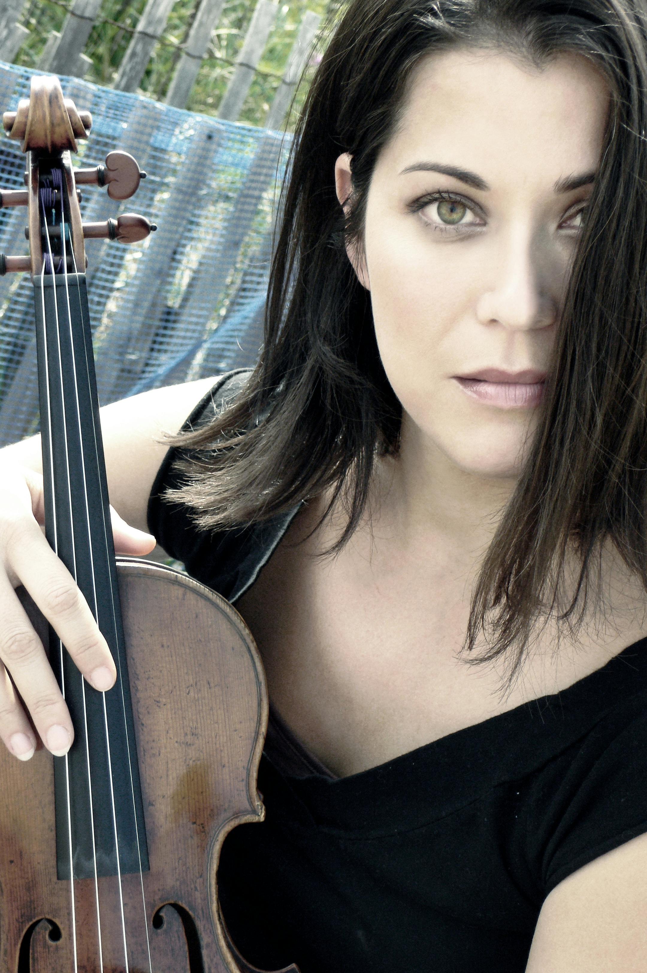 Violinist Jennifer Frautschi