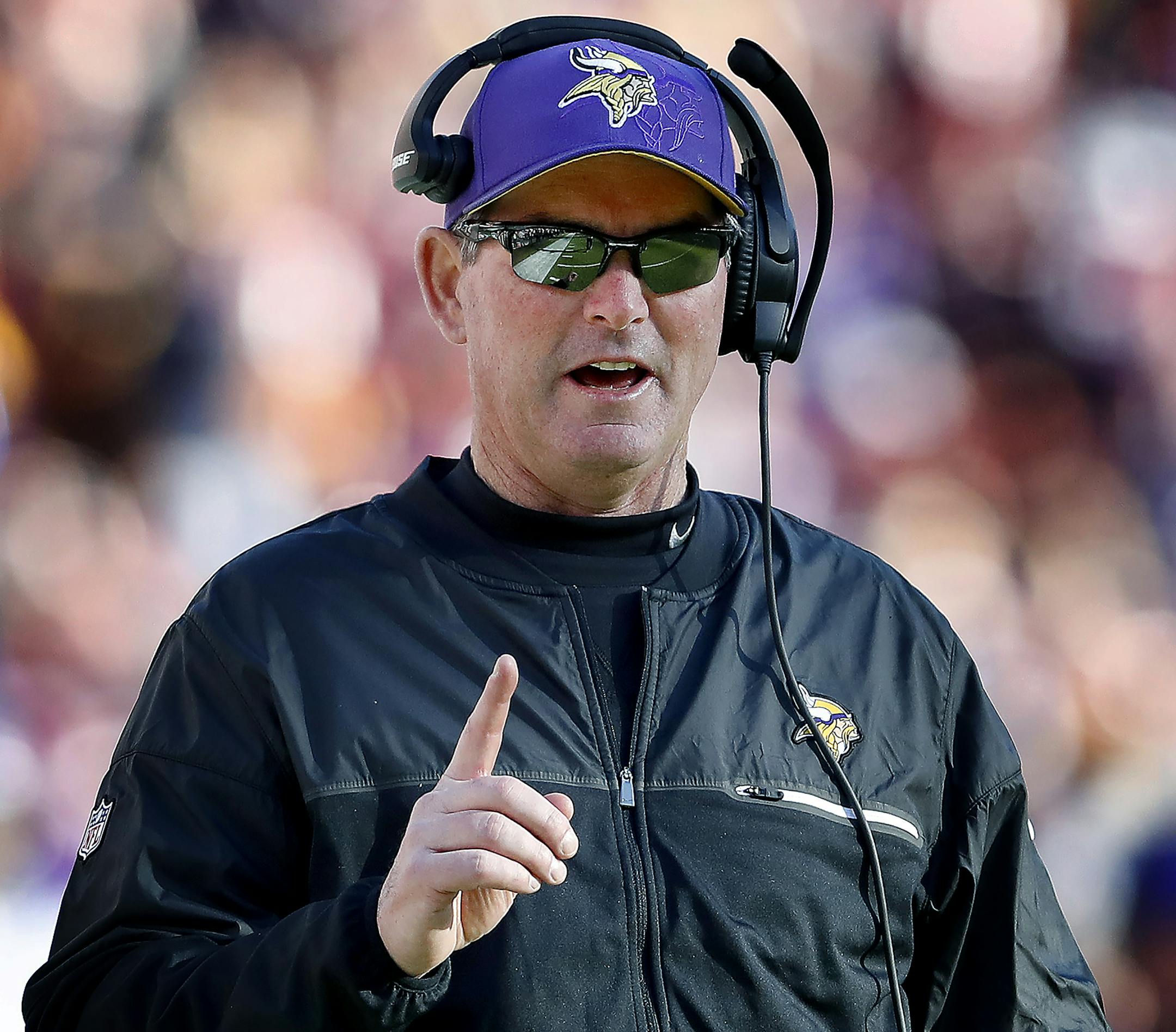 Minnesota Vikings head coach Mike Zimmer. ] CARLOS GONZALEZ cgonzalez@startribune.com - November 13, 2016, Landover, MD, FedEx Field, NFL, Minnesota Vikings vs. Washington Redskins